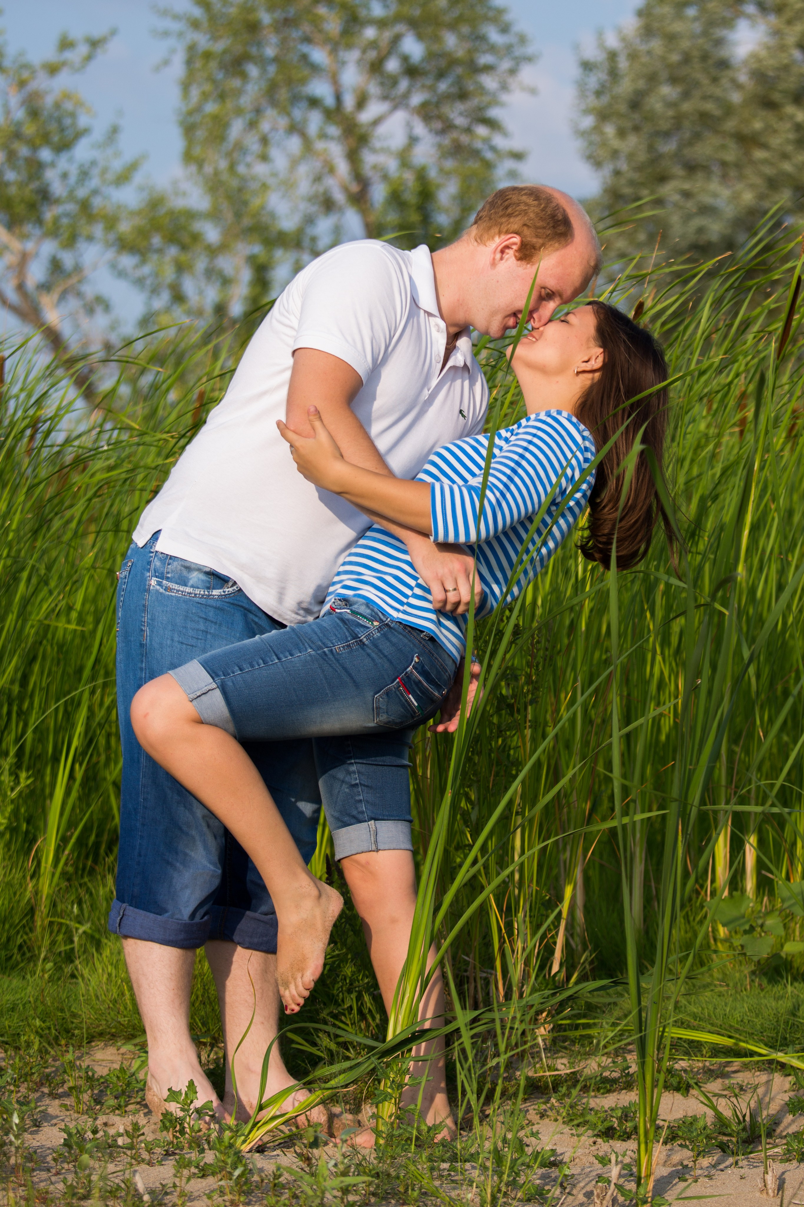 Фотосъемка Love Story на Волге. Свадебный фотограф, видеограф в Самаре, Самарской области. Видеосъемка