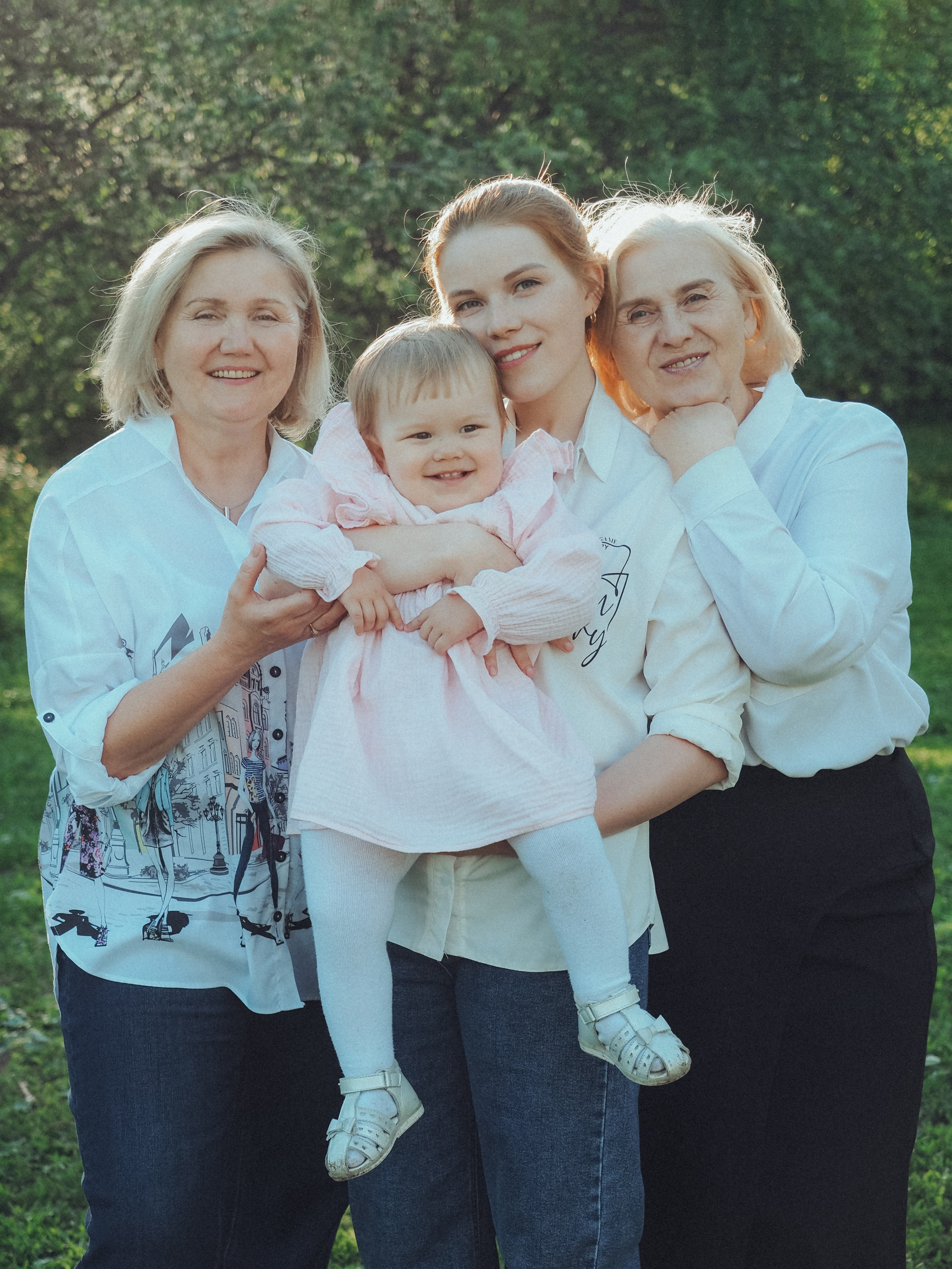 Аня и семья. Фотограф в Москве — Сергей Люкшинов