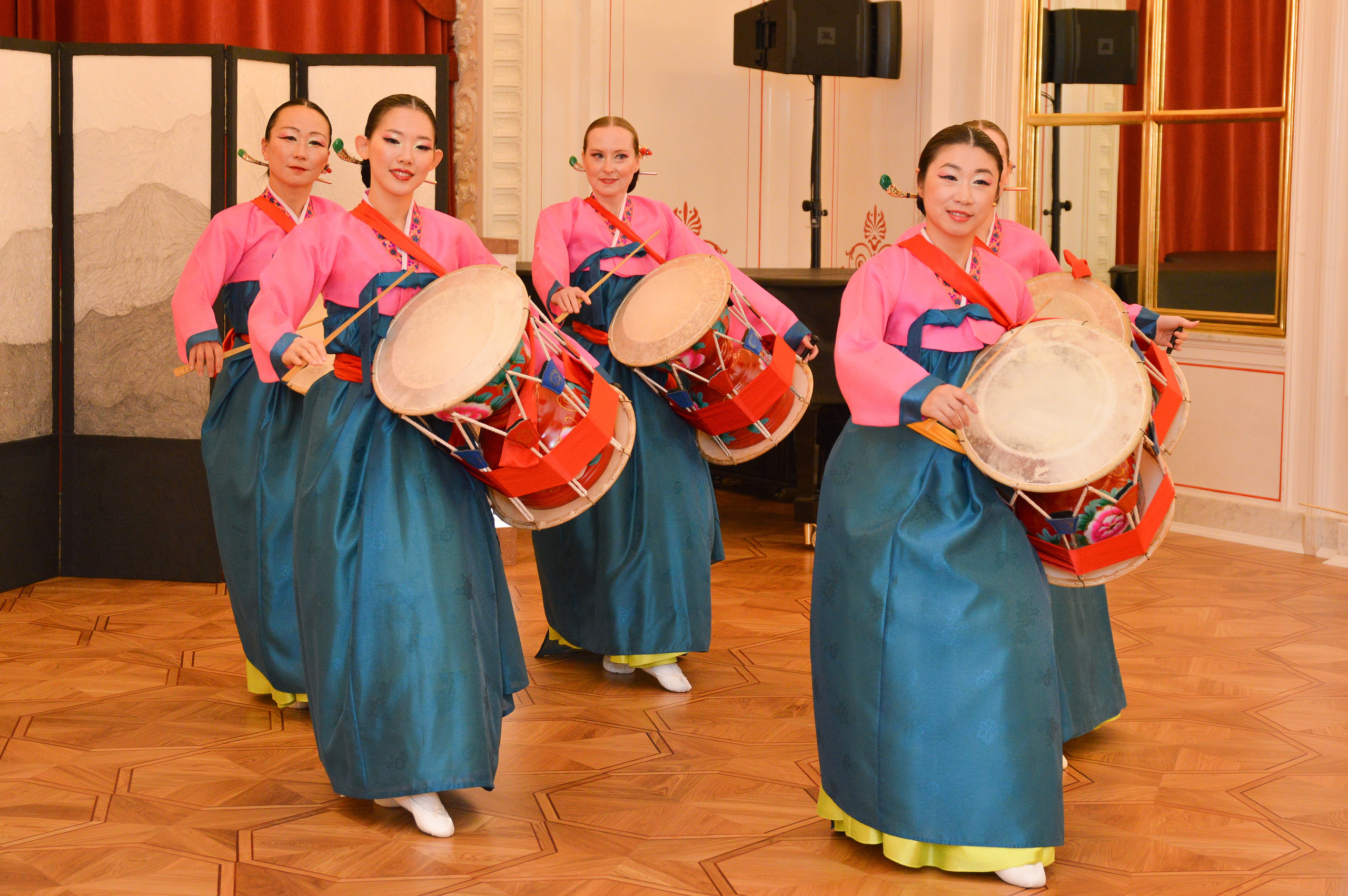 Фестиваль корейского танца. Питерский фотограф