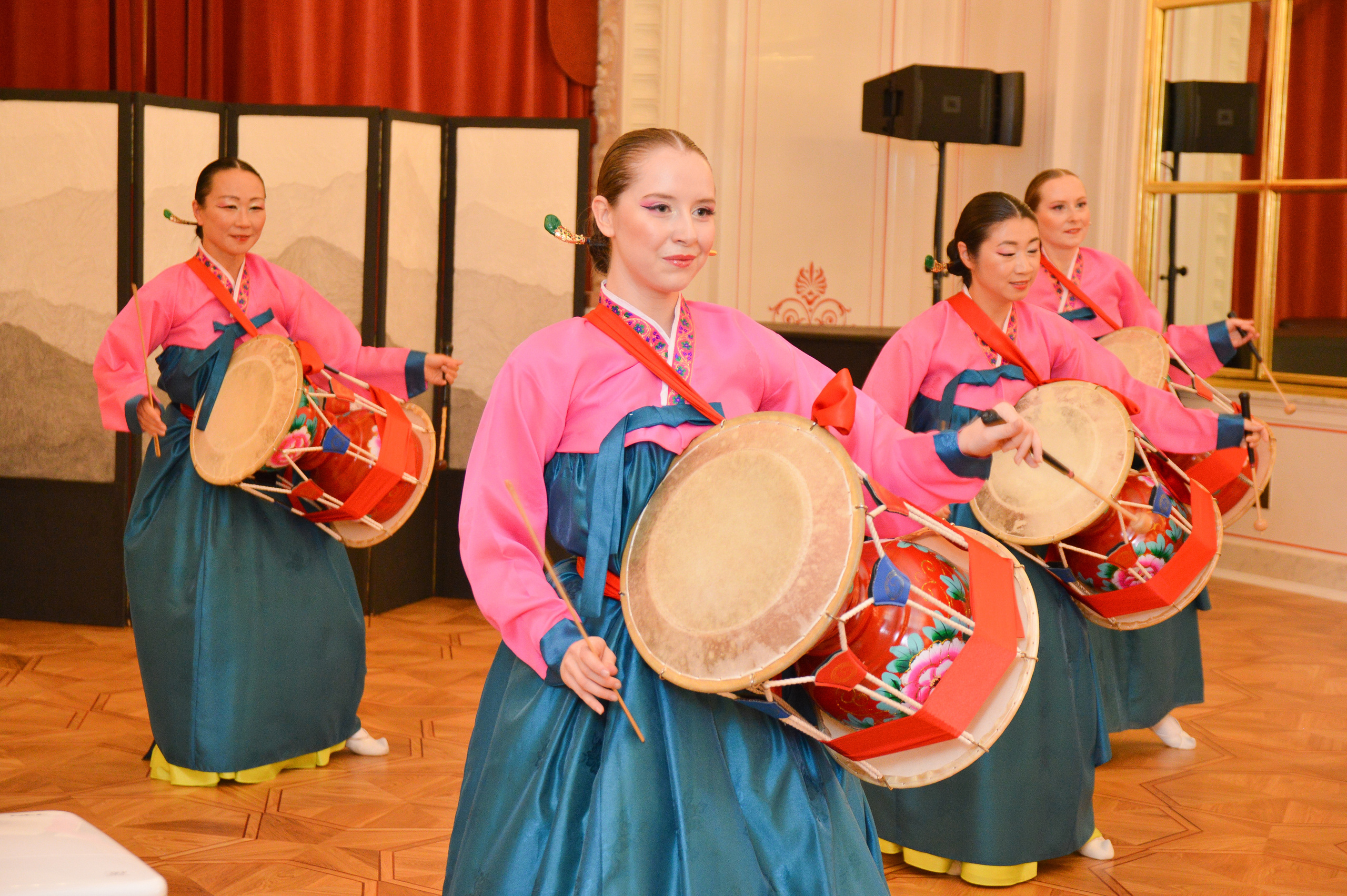 Фестиваль корейского танца. Питерский фотограф