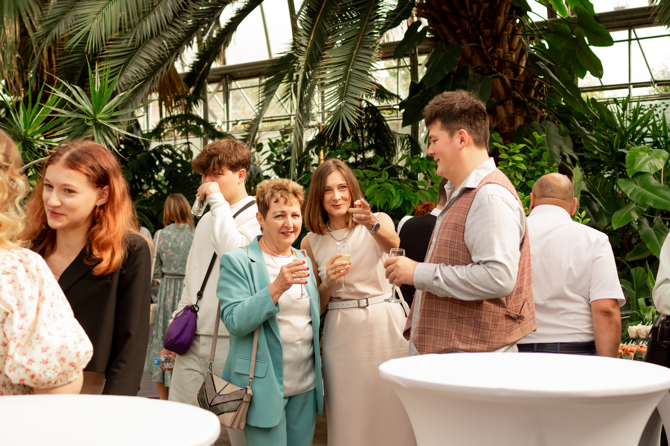 Выездная регистрация в Оранжерее Таврического сада. Свадебный фотограф Кирилл Белый