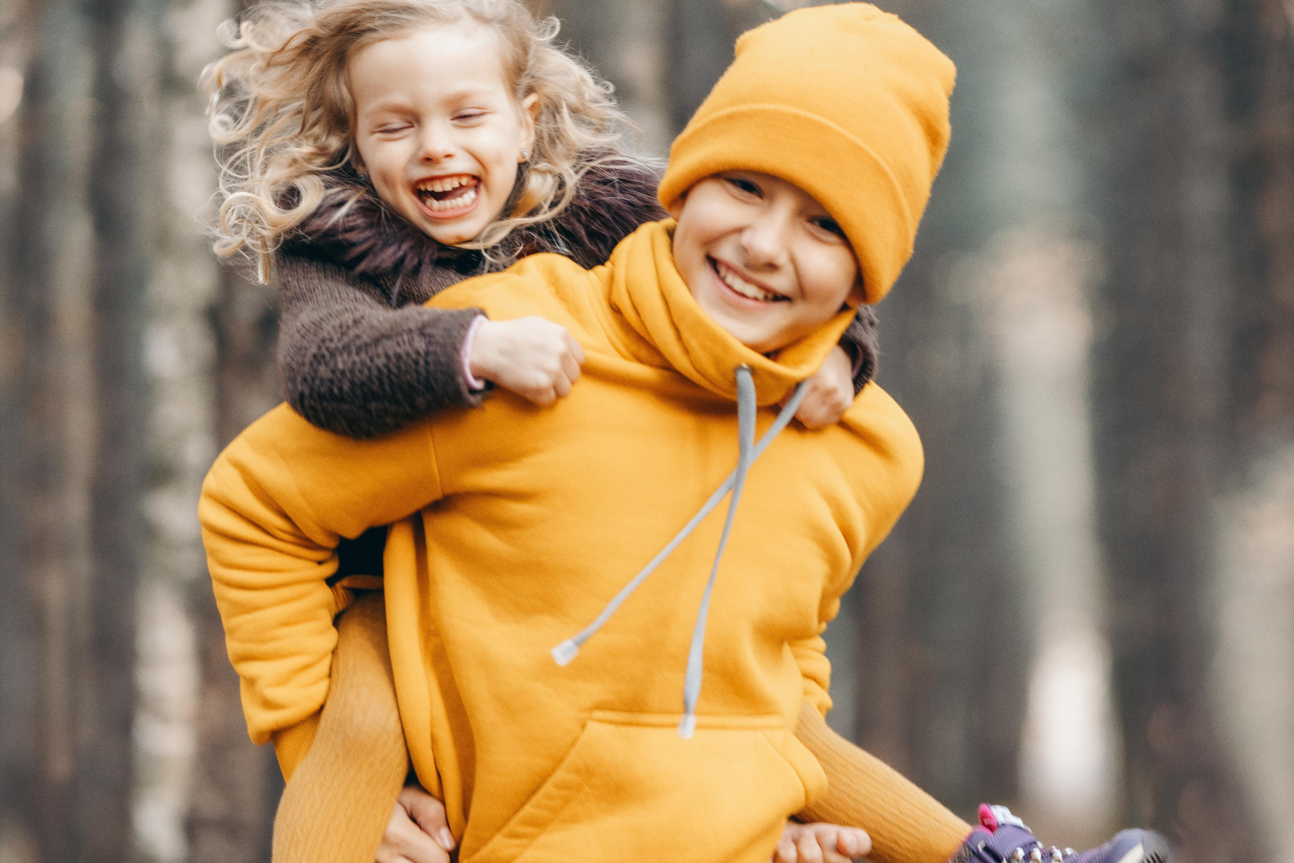 Оксана и Владимир — прогулка с семей. Фотограф Хабаровск| Яна Золотова LifeStyle портрет, в ожидании, пары,