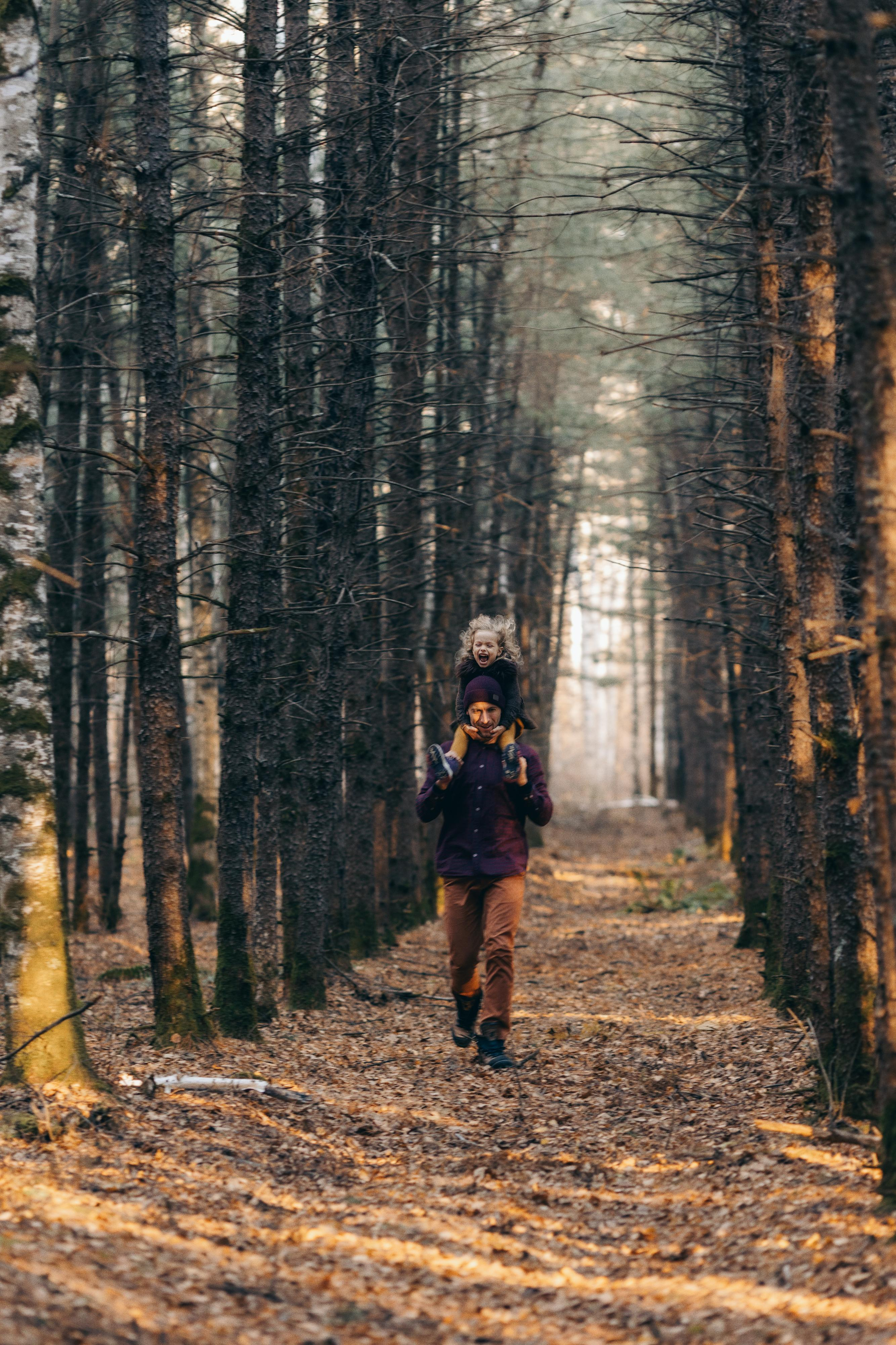 Оксана и Владимир — прогулка с семей. Фотограф Хабаровск| Яна Золотова LifeStyle портрет, в ожидании, пары,