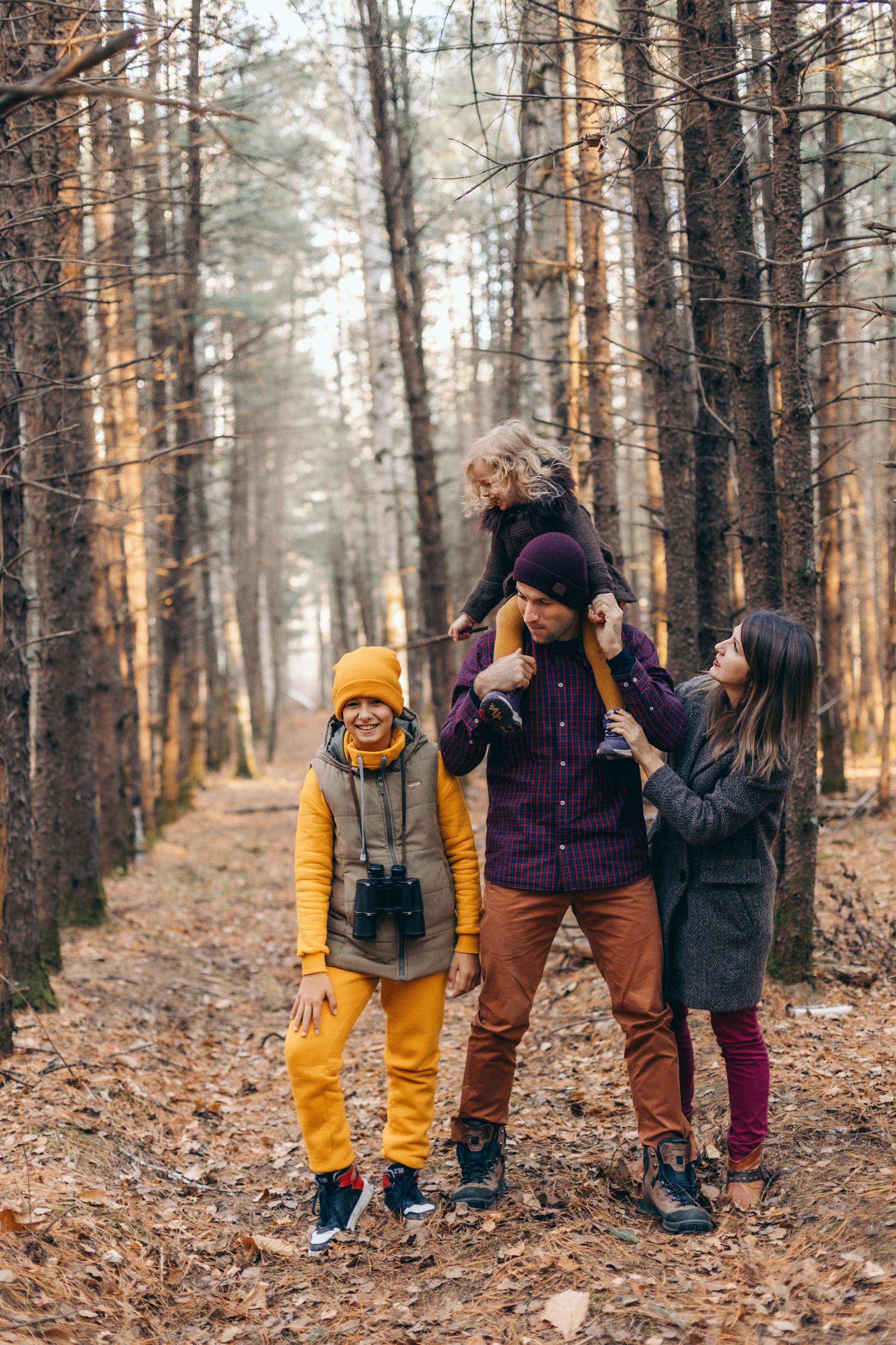 Оксана и Владимир — прогулка с семей. Фотограф Хабаровск| Яна Золотова LifeStyle портрет, в ожидании, пары,