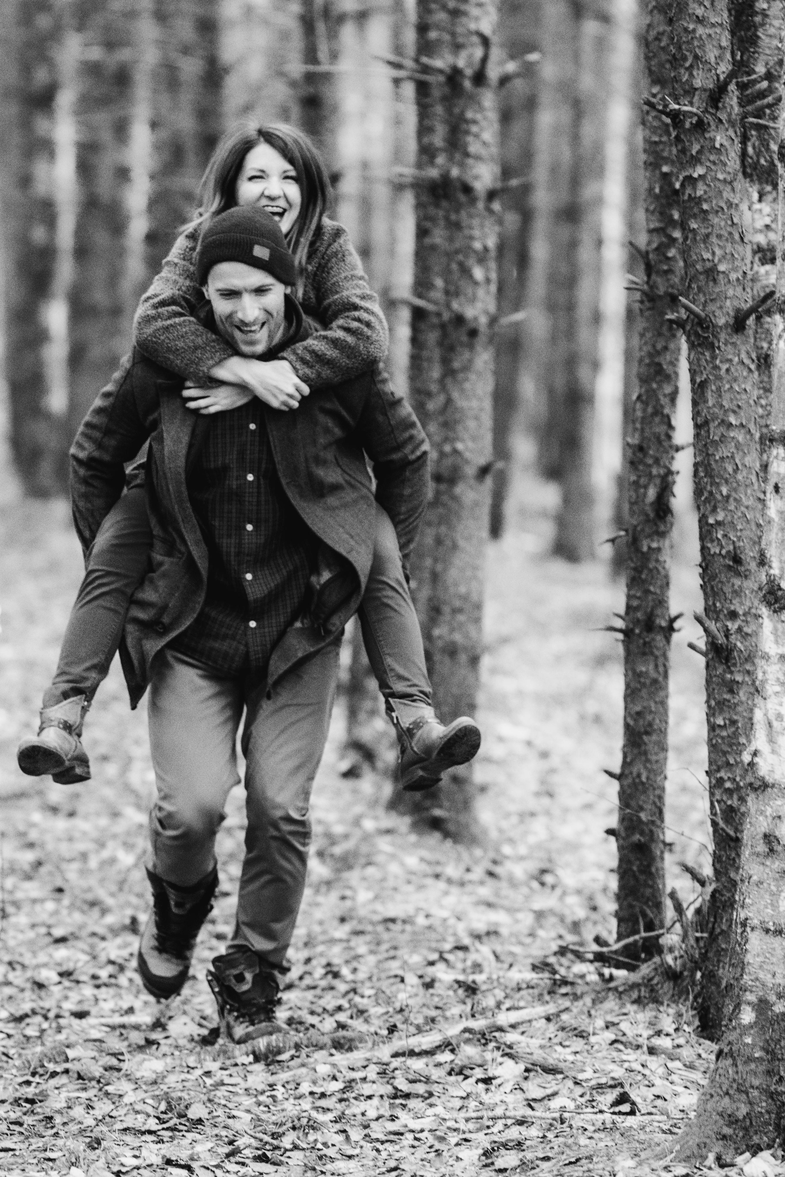 Оксана и Владимир — прогулка с семей. Фотограф Хабаровск| Яна Золотова LifeStyle портрет, в ожидании, пары,