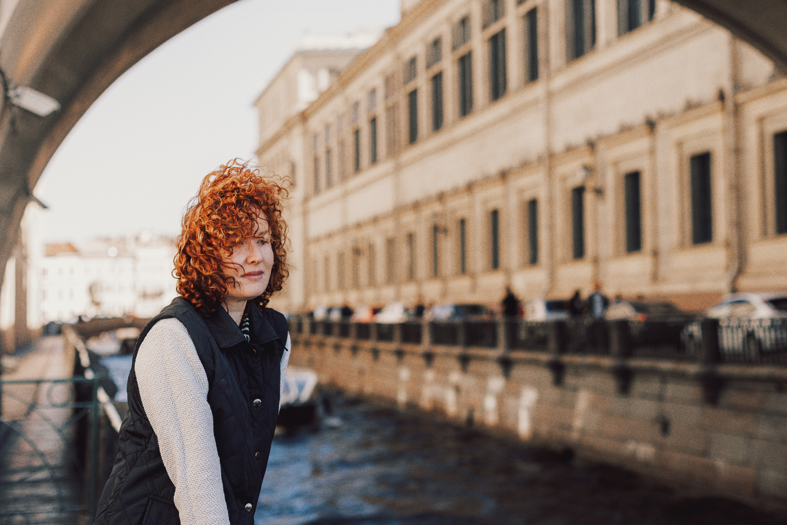 Лена. Прогулка по Питеру. Фотограф Хабаровск| Яна Золотова LifeStyle портрет, в ожидании, пары,