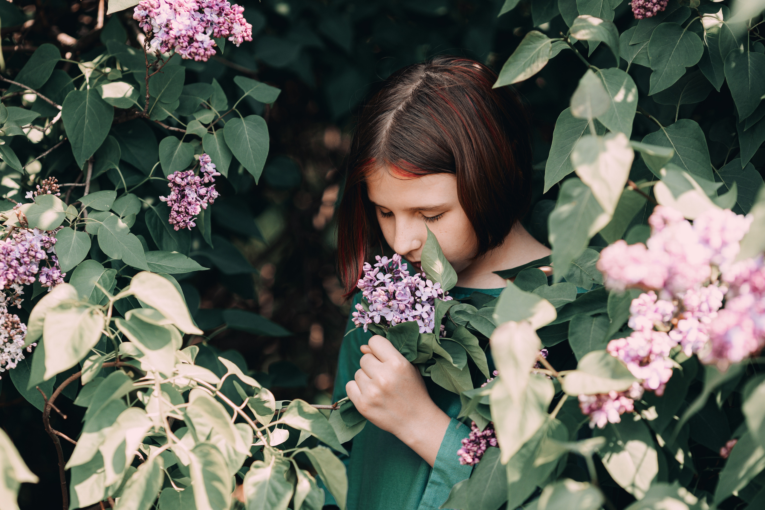 Василиса. Сиреневей сад. Фотограф Хабаровск| Яна Золотова LifeStyle портрет, в ожидании, пары,
