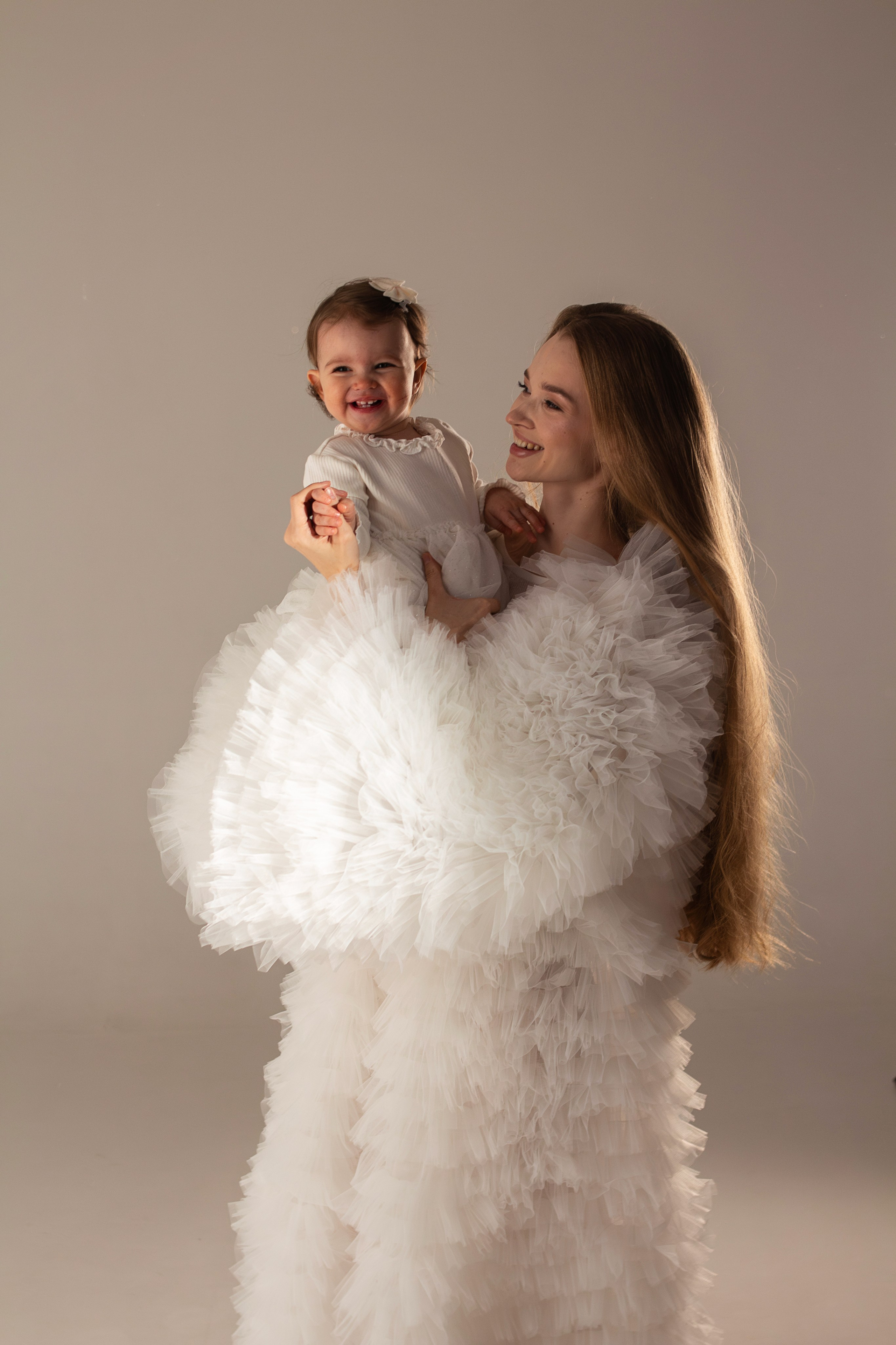 Мама с дочей. Тютина Оля фотограф-ретушер Екатеринбург