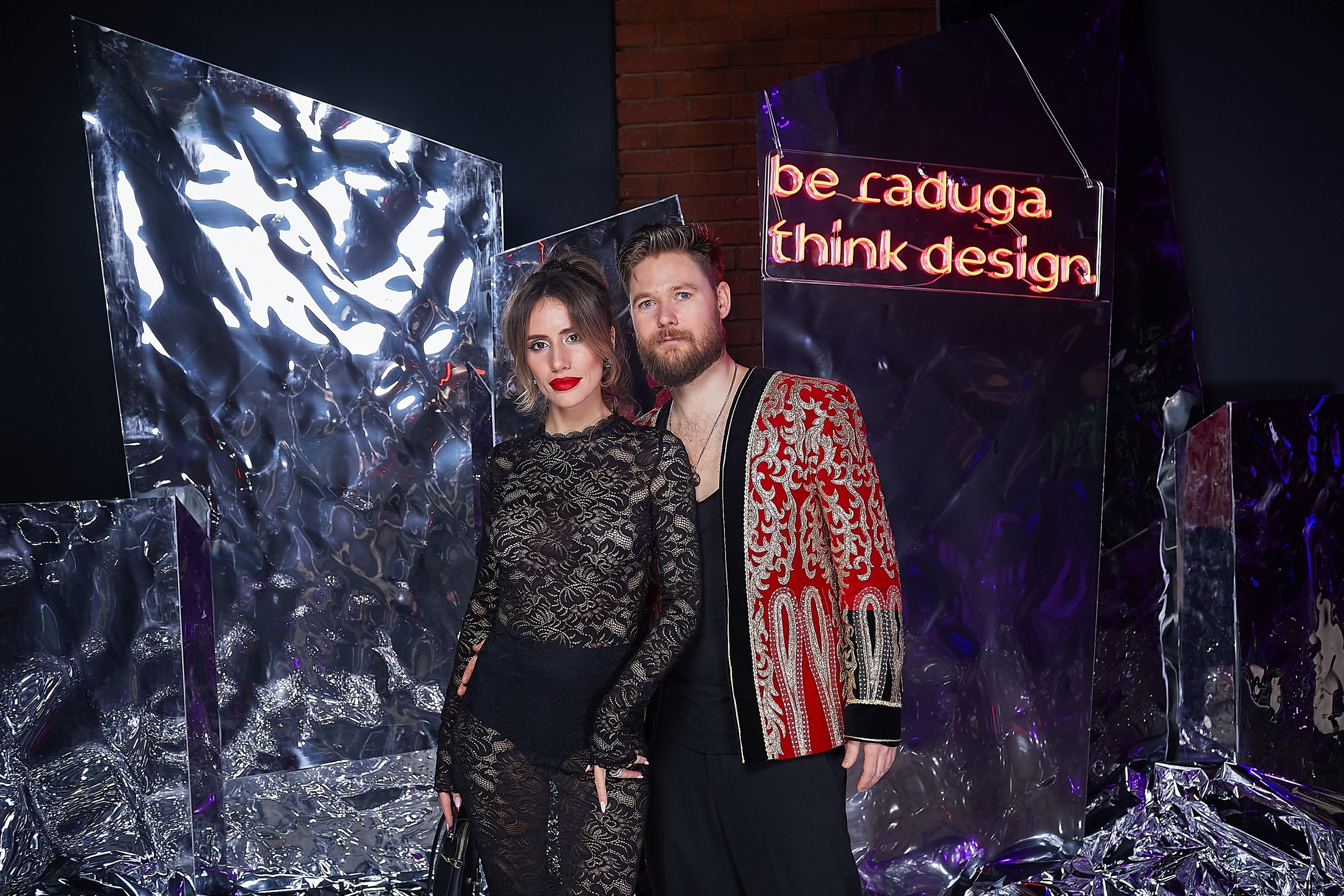 RADUGADESIGN. Александр Осин — корпоративный и семейный фотограф в Москве