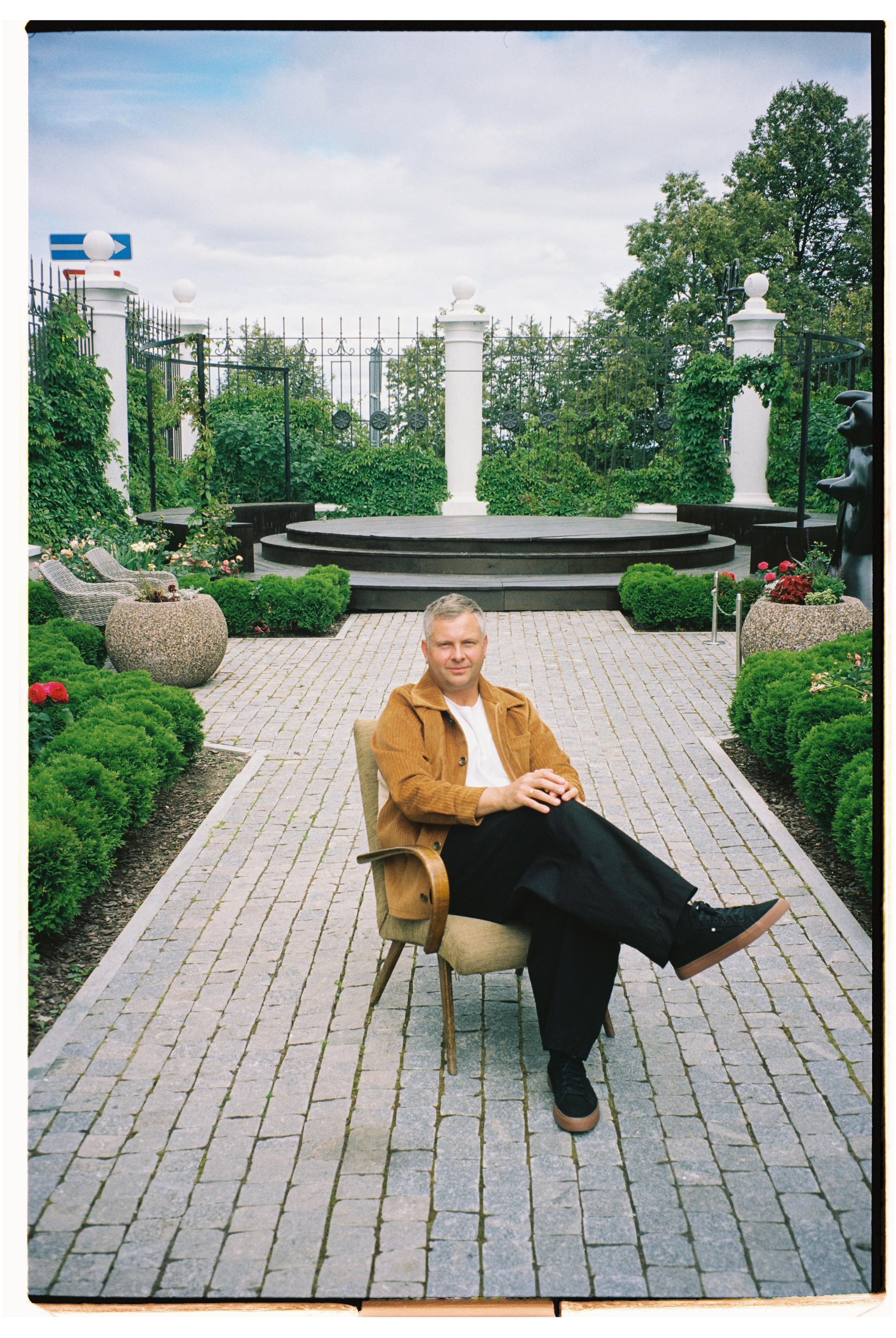 Роман Жукарин. Арт-дроп по Искусству|24. Собака.ru NN. Профессиональный фотограф Федотова Арина