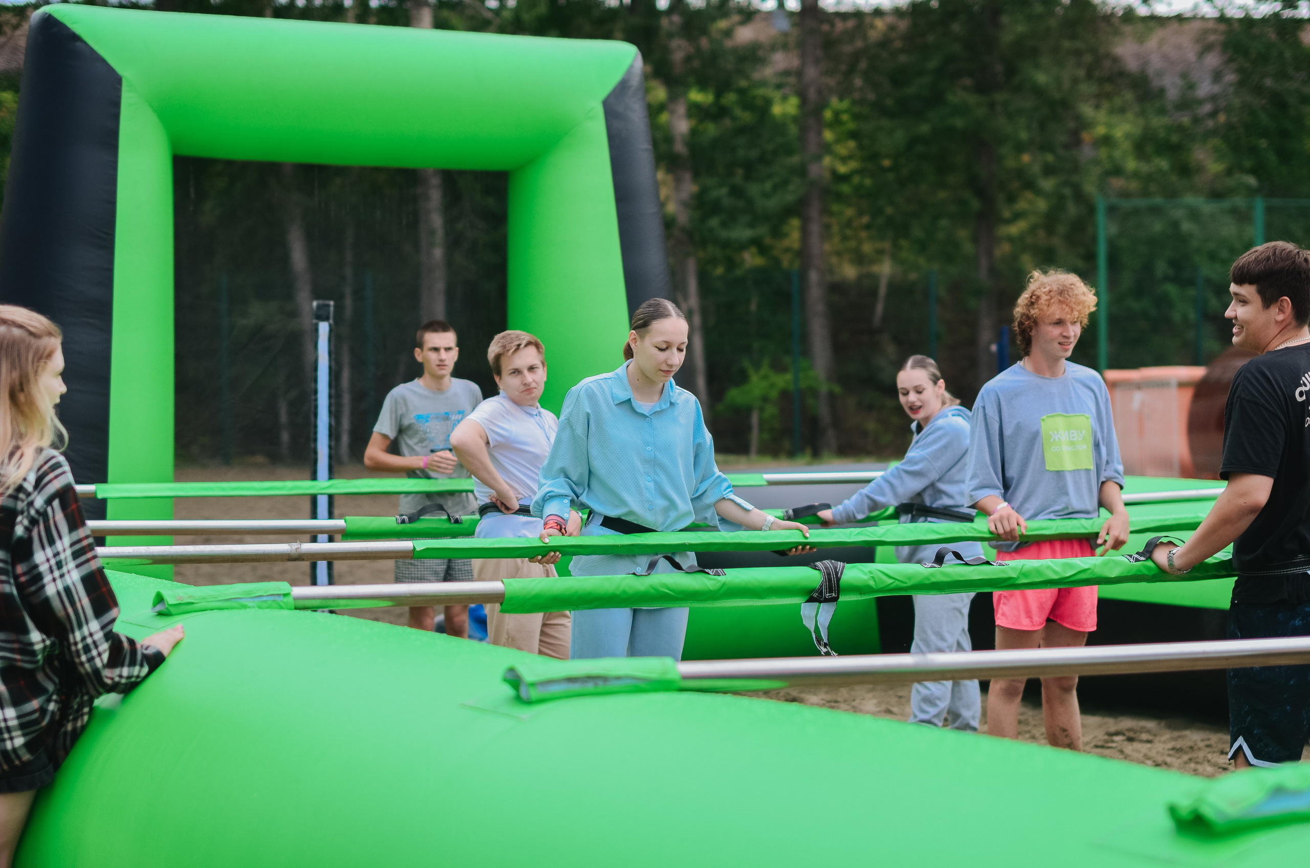 Фестиваль «Грань» 2025. Спортивная площадка. Денисова Аля — фотограф для парных съемок и индивидуальных историй в Барнауле