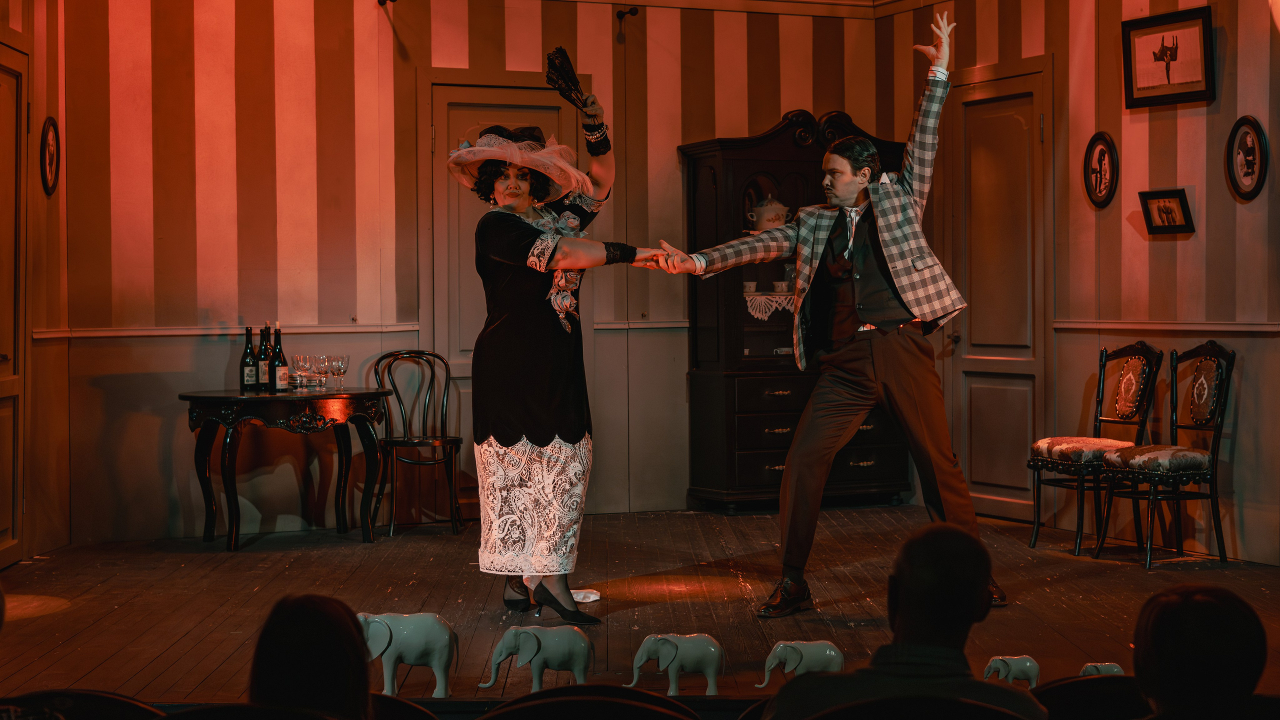 Театр Юного Зрителя «Две свадьбы». Фотограф Марк Файзулин