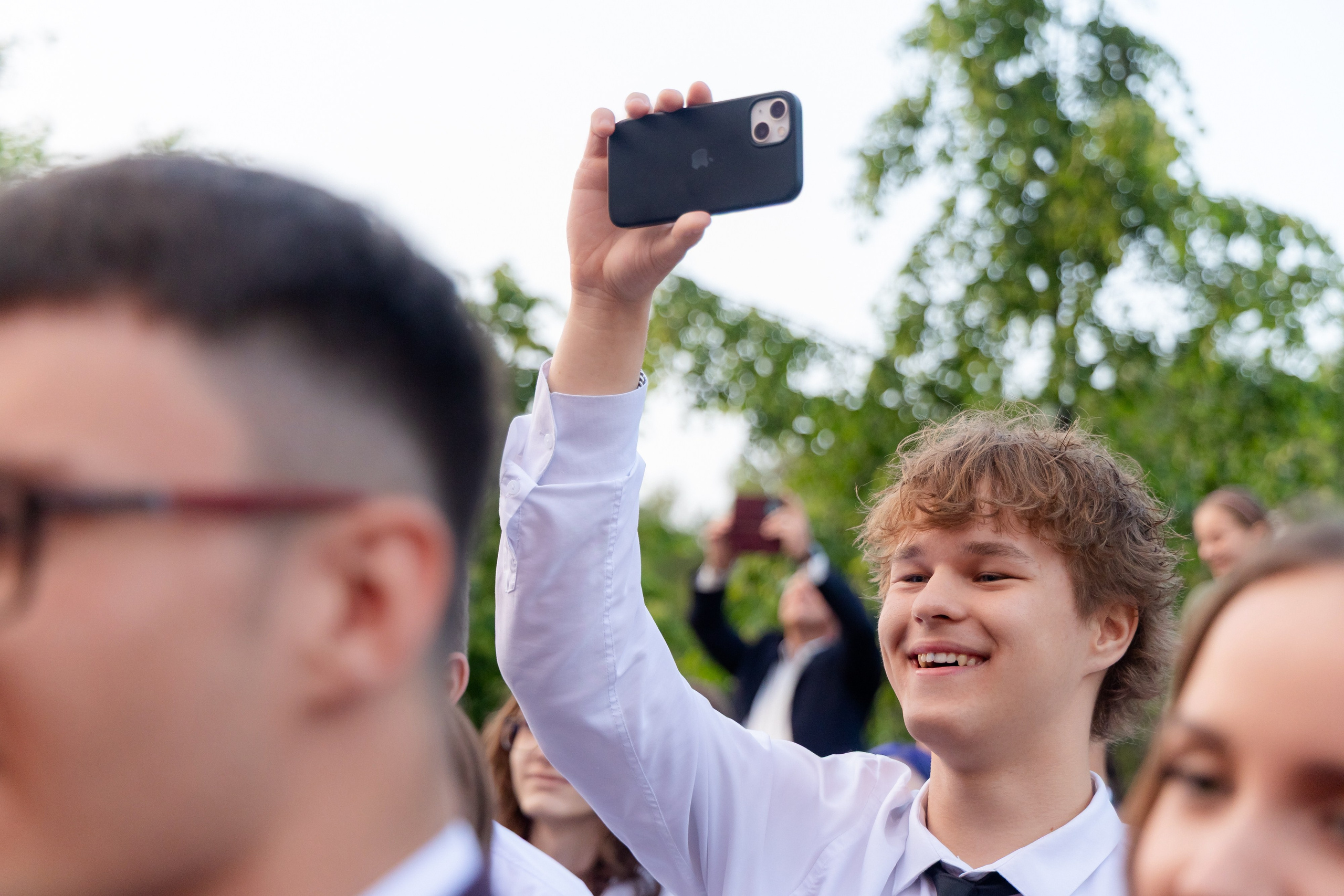 Школьный выпускной 2025 год в Минске, Беларуси. Свадебный фотограф в Минске/Беларуси Сергей Спиридонов