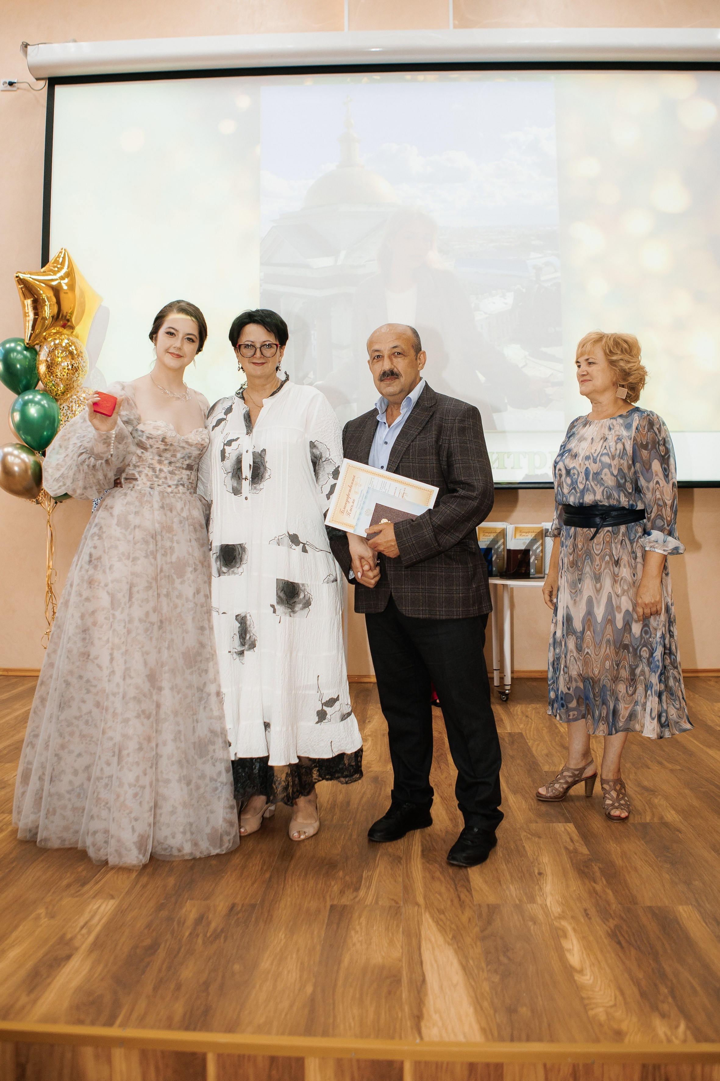 Выпускной Гимназия 12 2024 г. Свадебный и портретный Фотограф в Липецке Дмитрий Котюков