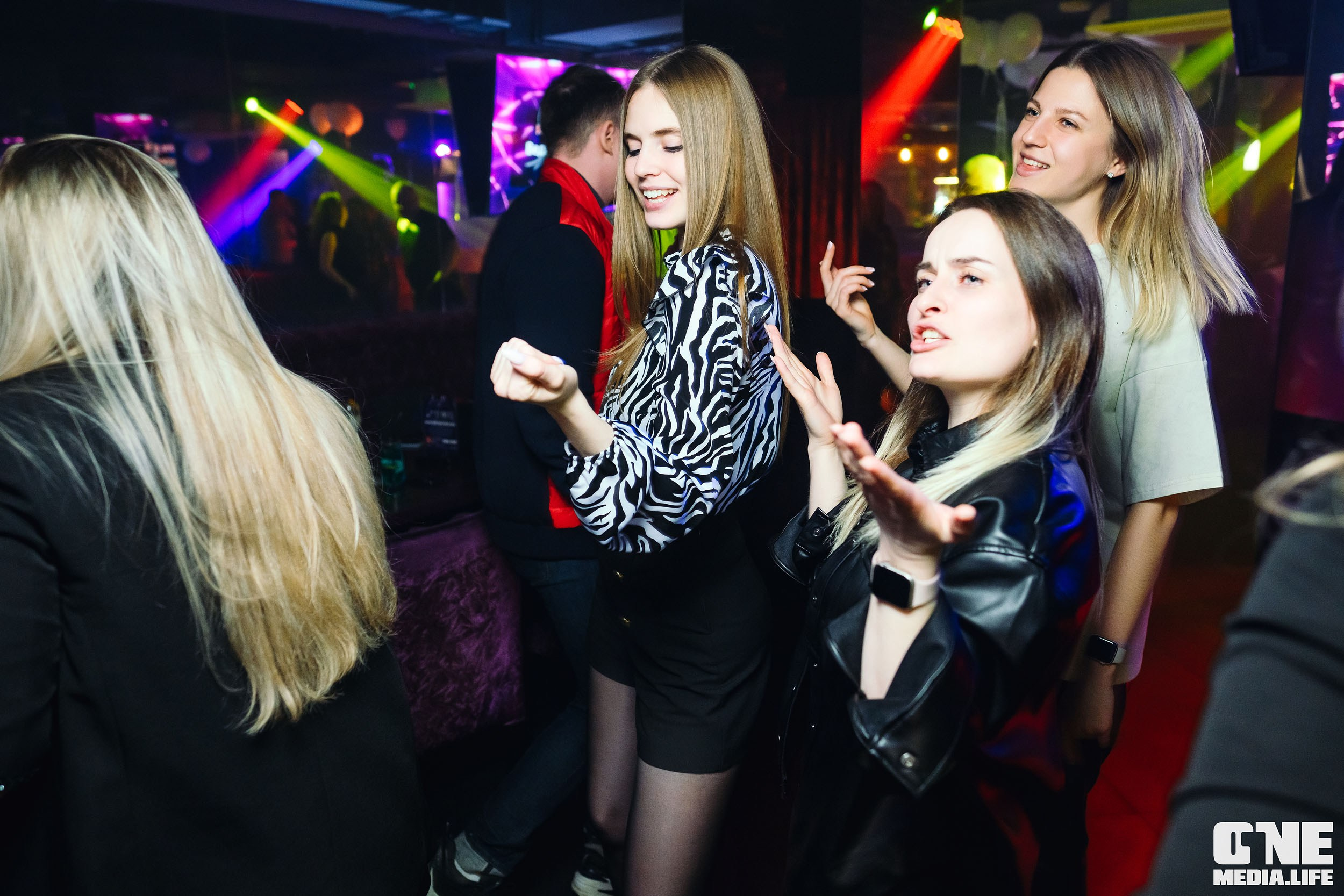 Фоторепортаж из караоке-клуба Эйфория. One Media Life: фоторепортажи, фотоотчеты с мероприятий и заведений