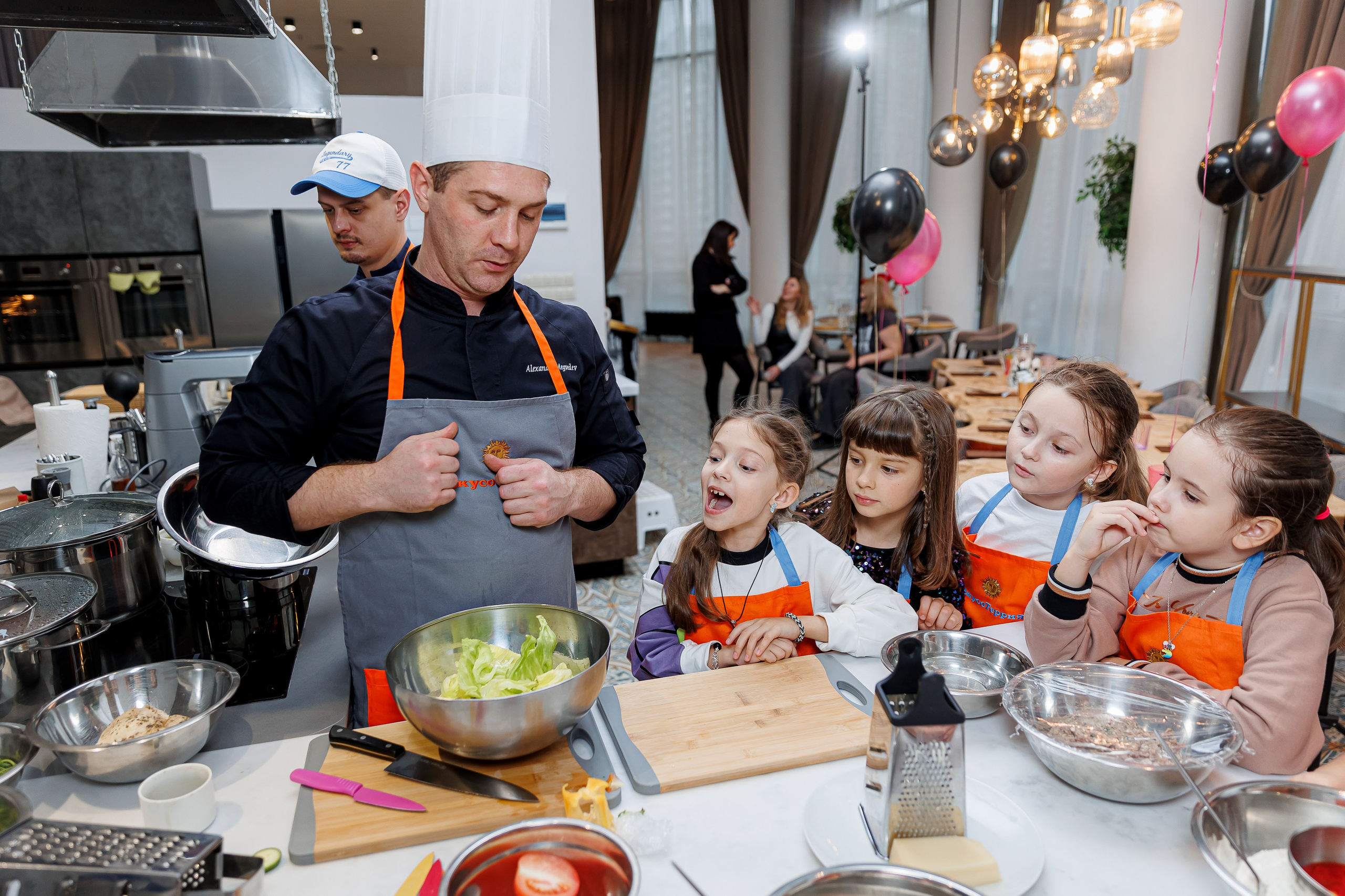 День рождения Насти «Венсдэй во Вкусотеррии». Семейный и детский фотограф Комина Елена, Власиха, Одинцово