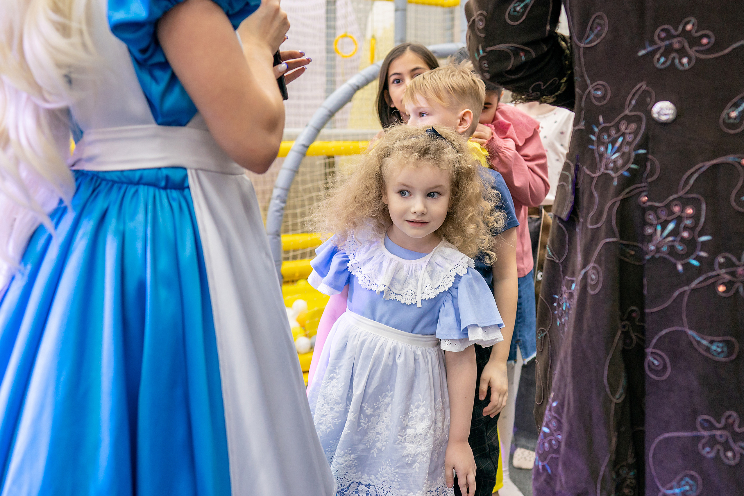 АЛИСА В СТРАНЕ ЧУДЕС. Фотограф на Крещение и Венчание в Красноярске Рамазанова Юлия