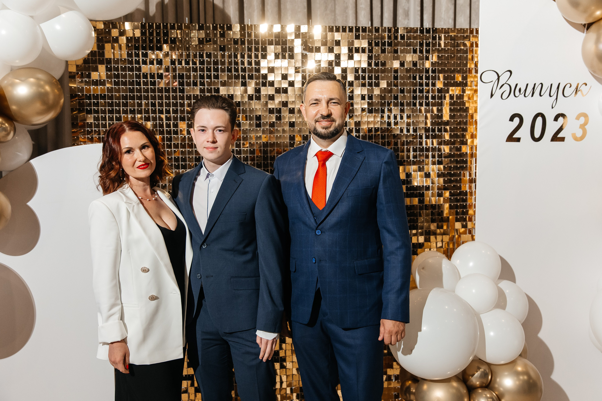 2023-06-23 Выпускной МБОУ СОШ № 10. Фотограф в Красноярске