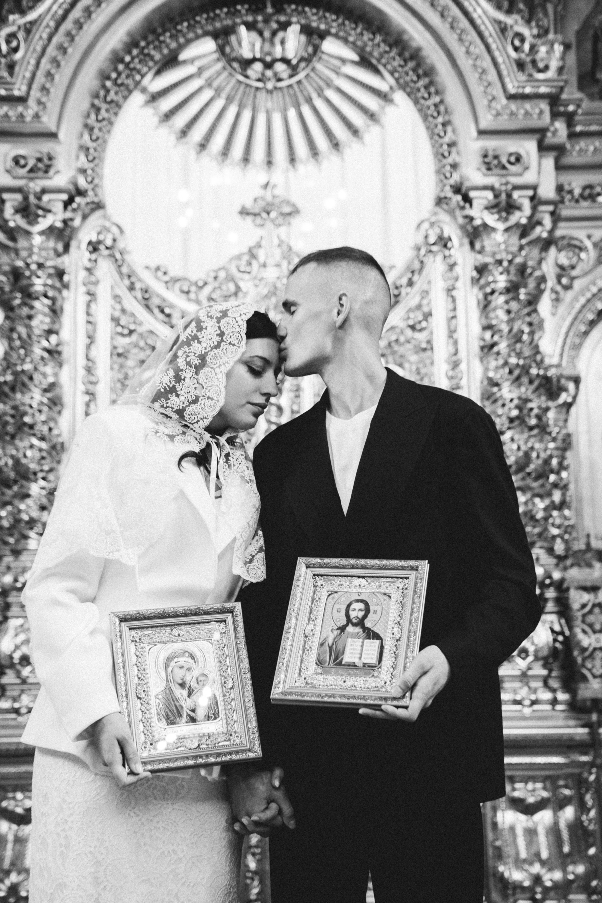 Венчание в Свято-Екатерининском Соборе. Свадебный фотограф Виолетта Сидельникова. Краснодар, Россия, Беларусь, Европа