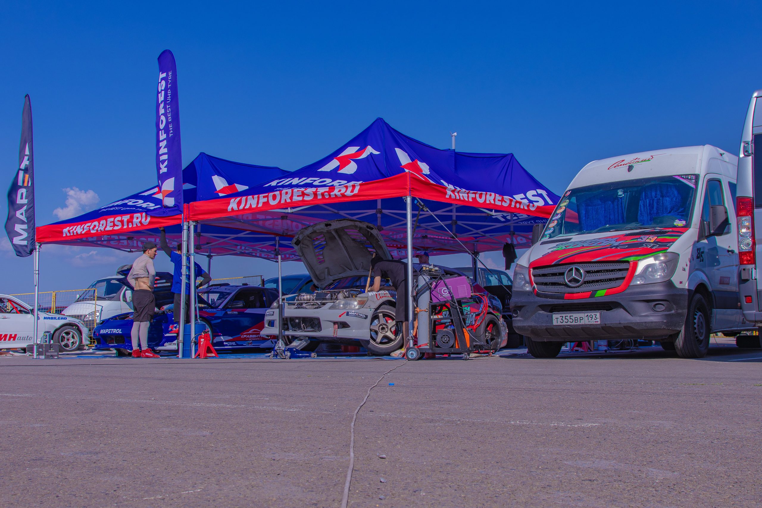 Фотосъёмка профессионального дрифта в Ростов-на-Дону. Портретный фотограф в Ростове-на-Дону Антон Казарин