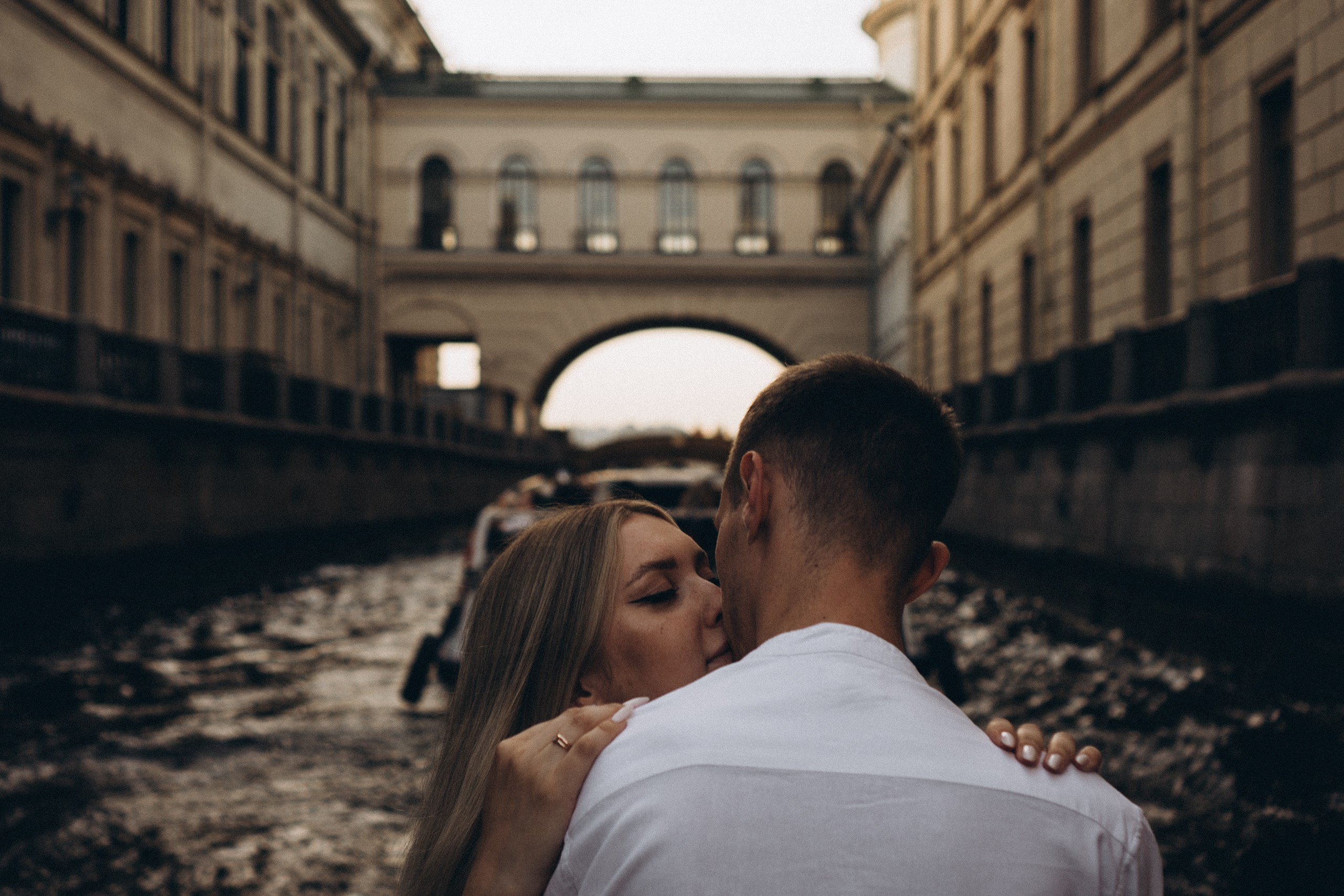 СВАДЕНБНАЯ СЬЕМКА НА КАТЕРЕ ПО КАНАЛАМ САНКТ-ПЕТЕРБУРГА И В АКВАТОРИИ НЕВЫ. Профессиональный фотограф, Санкт-Петербург — Виктория Богомолова