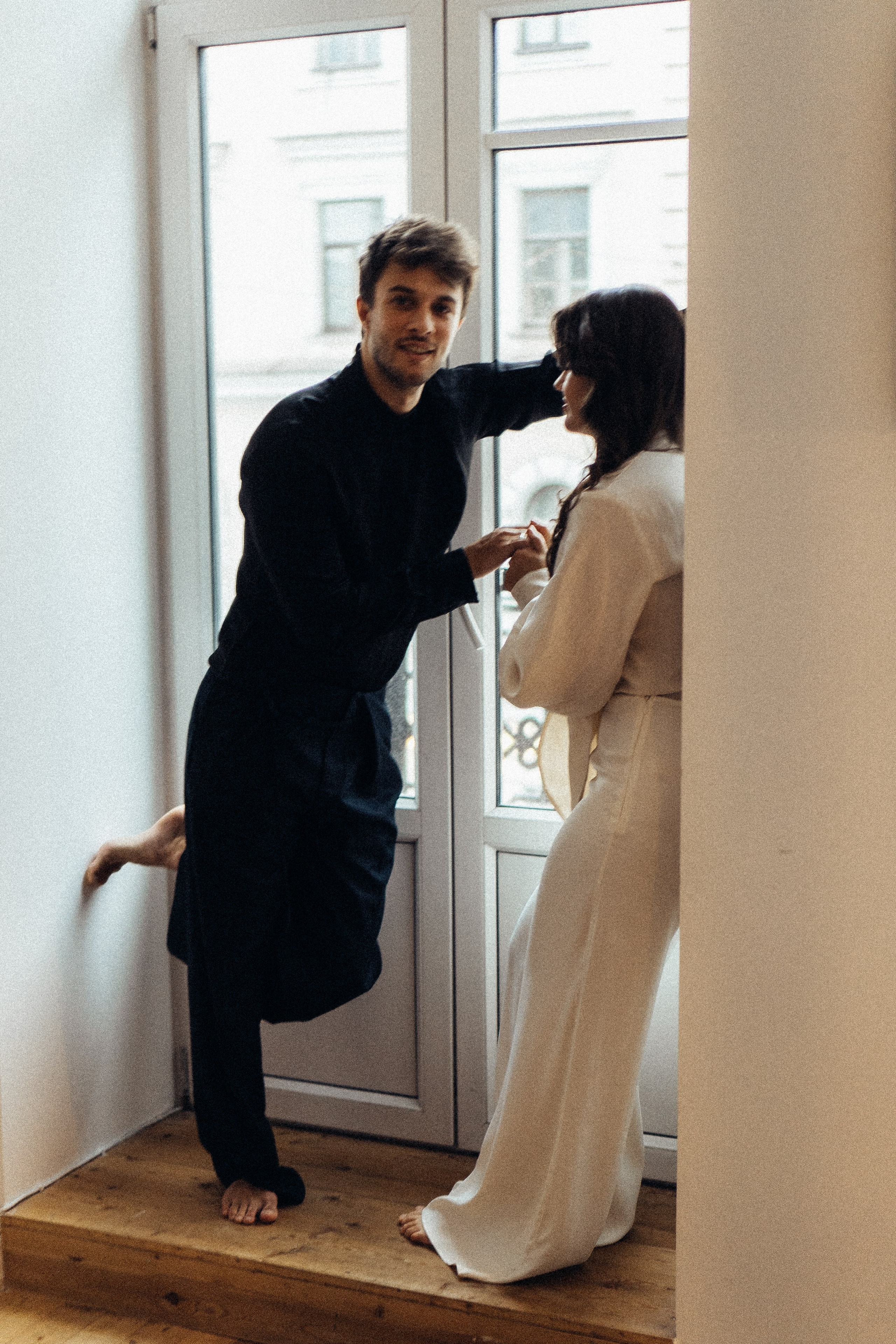 УТРО ЖЕНИХА И НЕВЕСТЫ В ПИТЕРСКОЙ КВАРТИРЕ И СЬЕМКА С СВАДЕБНЫХ ОБРАЗАХ. Профессиональный фотограф, Санкт-Петербург — Виктория Богомолова