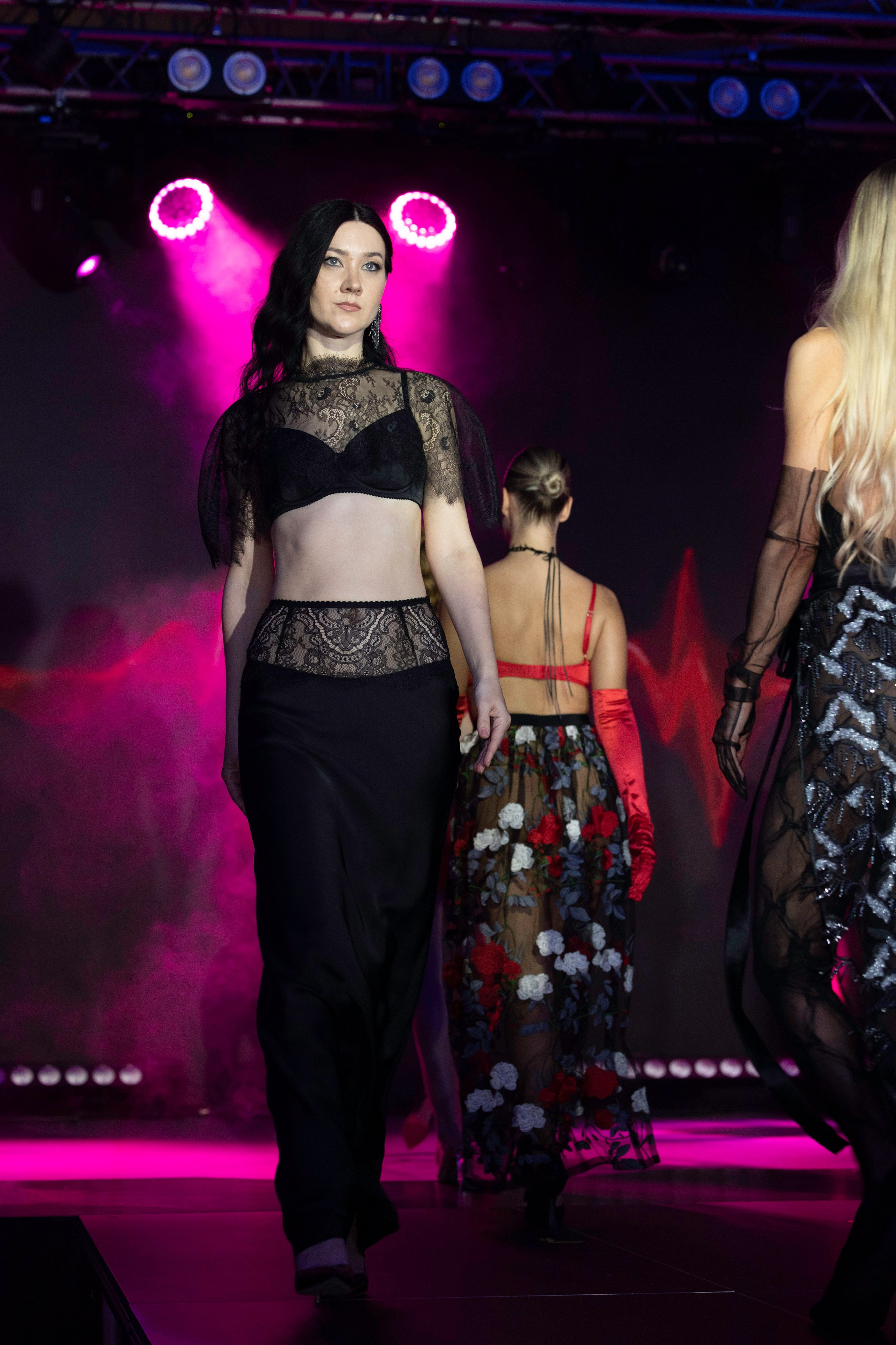 Модный показ «ИСКУШЕНИЕ» Казино Шамбала. Фотограф Olya Posnimay