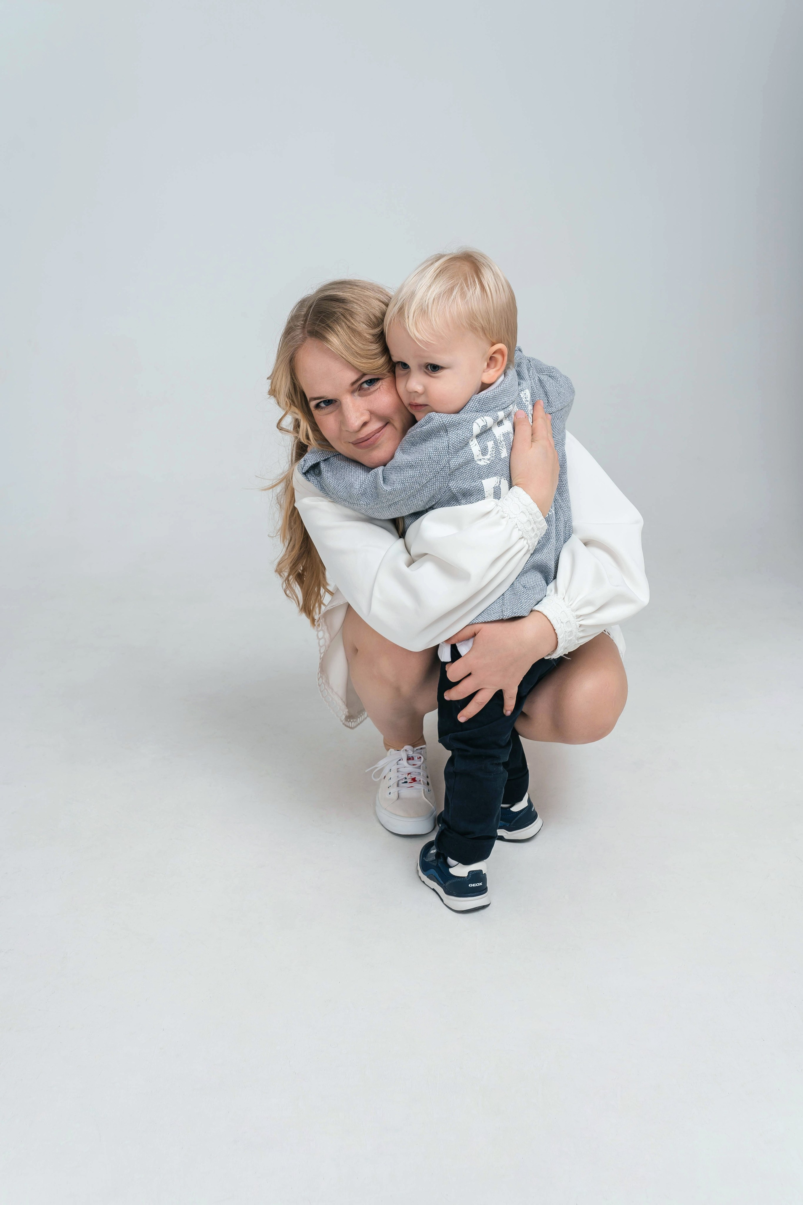 «Мама-дети» в стиле минимализм. Семейный фотограф Москва Путилково Гуляшова Екатерина