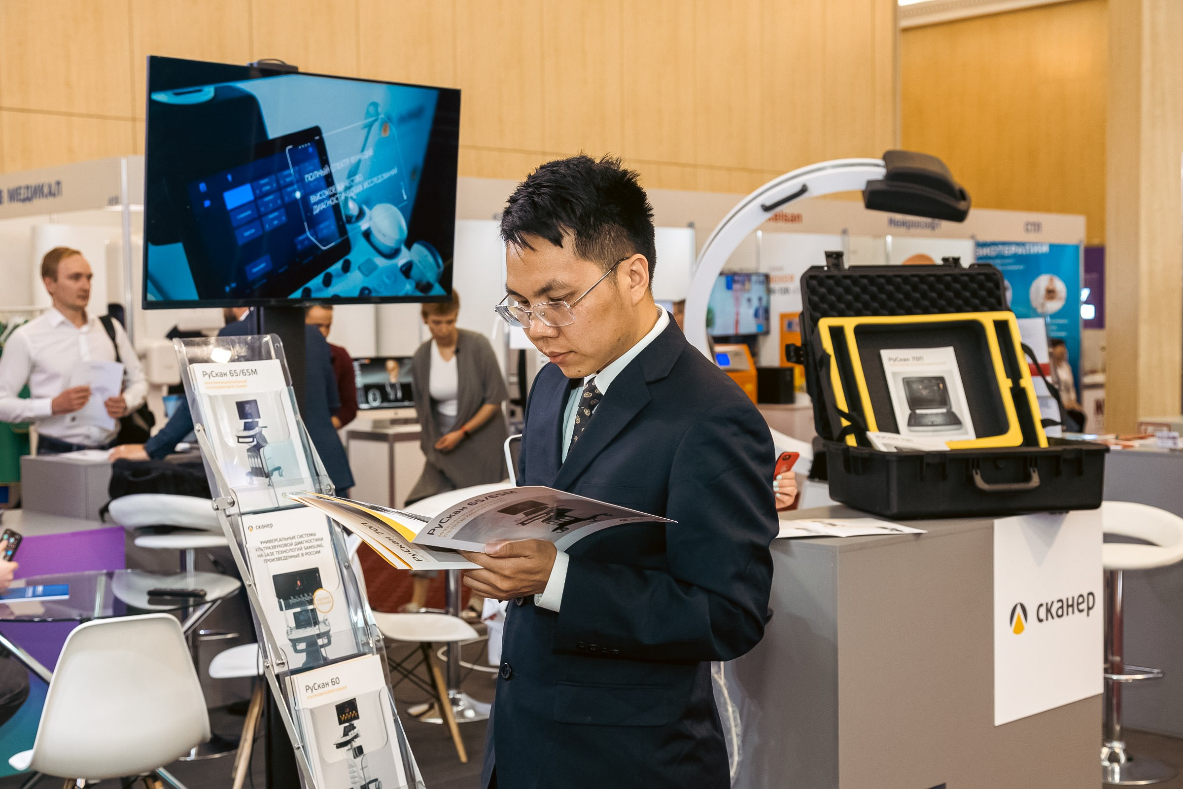 Съёмка стенда на выставке. Фотограф на мероприятие в Москве Марик