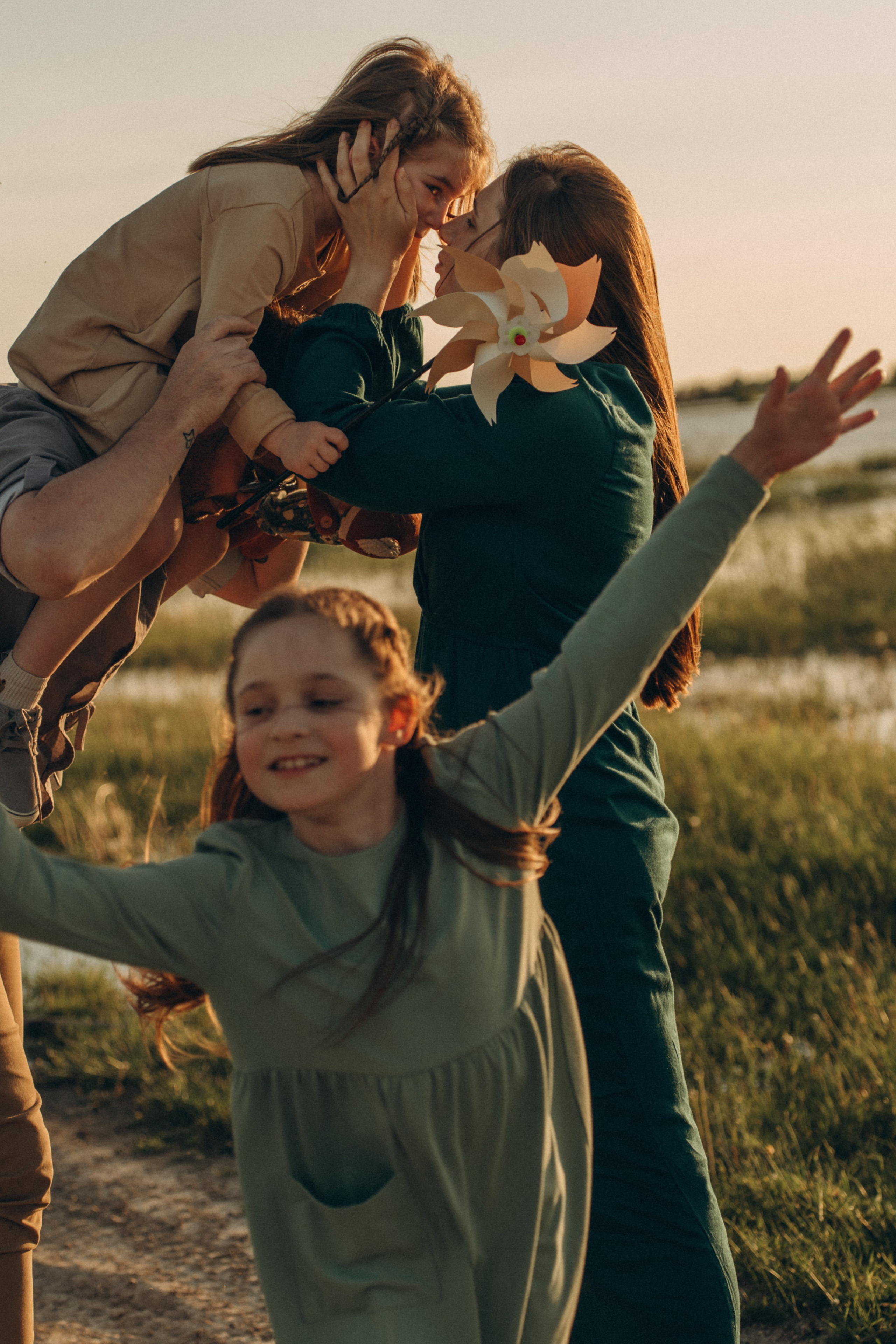 Игорь Оля Вика и Мия. Лайфстайл фотограф в Ханты-Мансийске Мария Шишкина