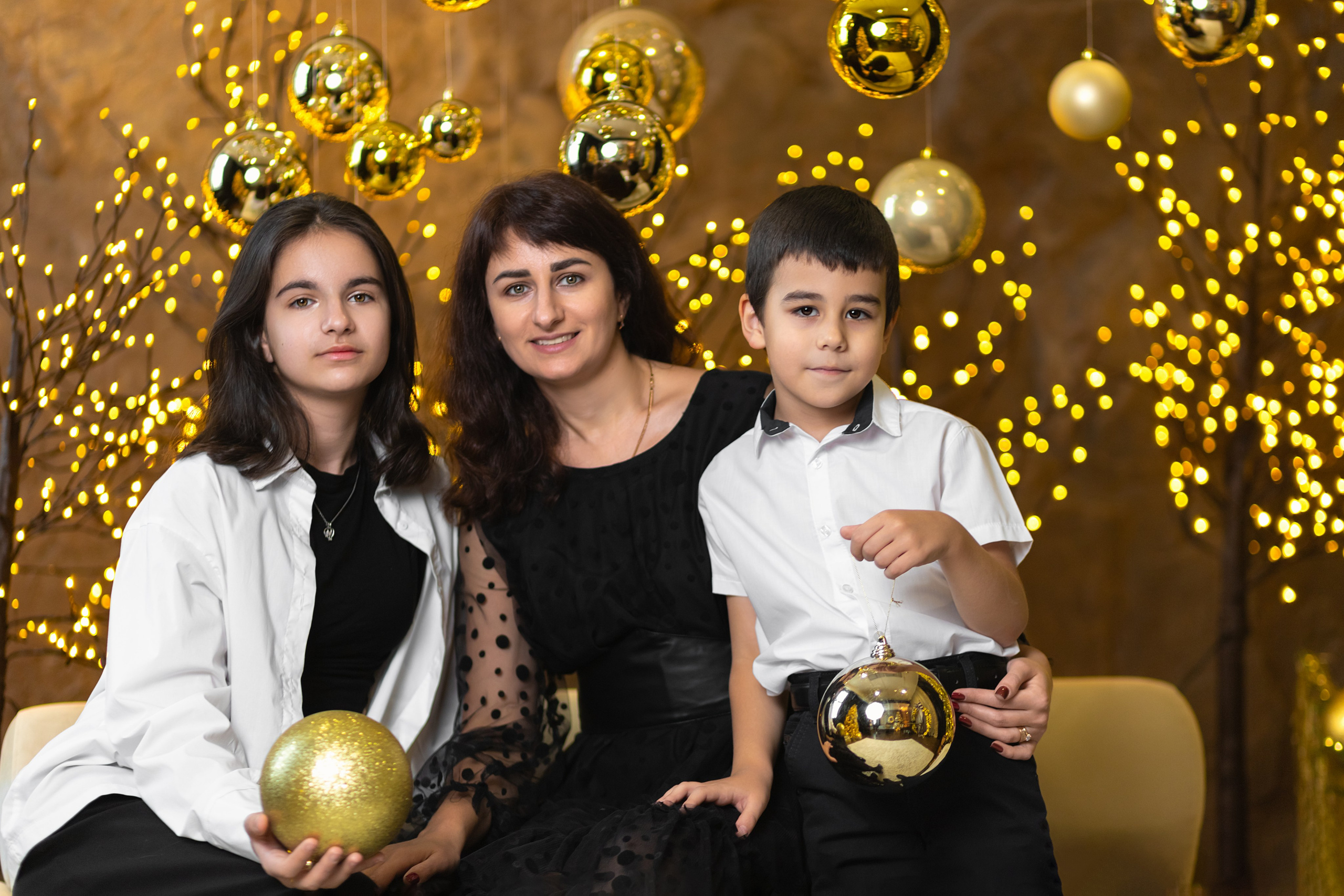 Новогодняя фотосессия 3 человека. Ирина Мезенцева | Женский и предметный фотограф | г. Омск