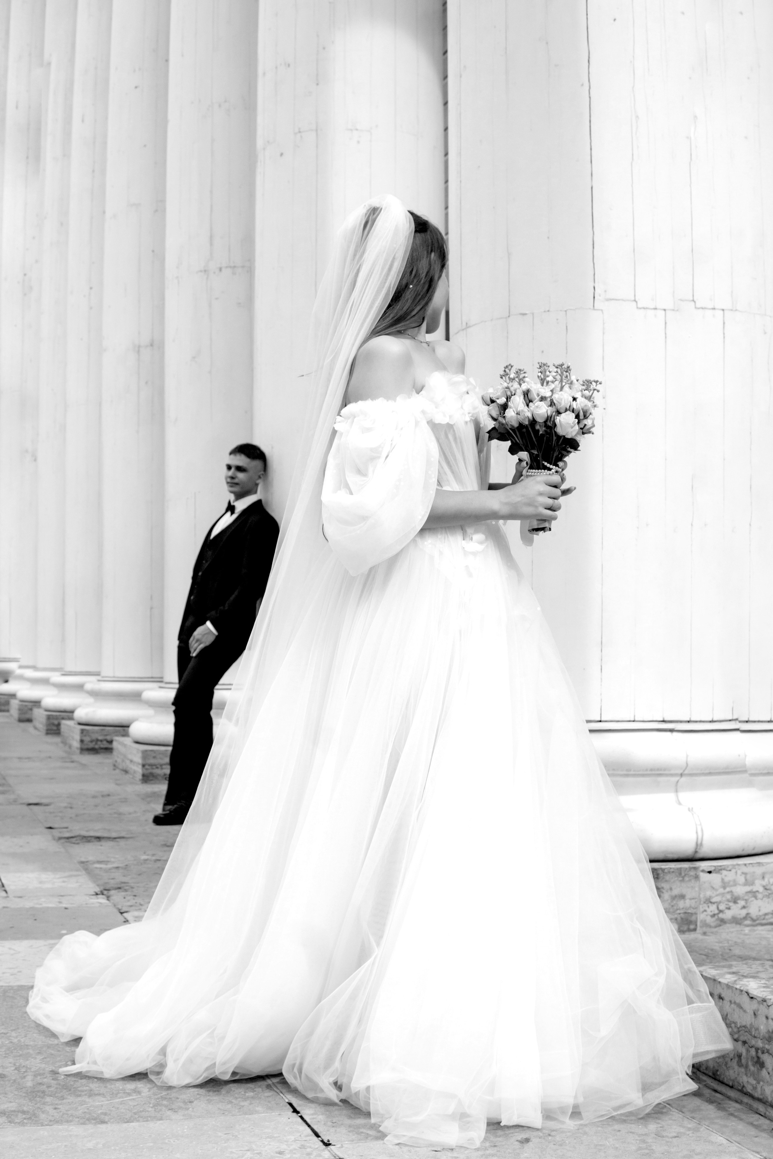 Красивые места для свадебной фотосессии летом в Санкт-Петербурге. Свадебный фотограф Александр Невский в Санкт-Петербурге