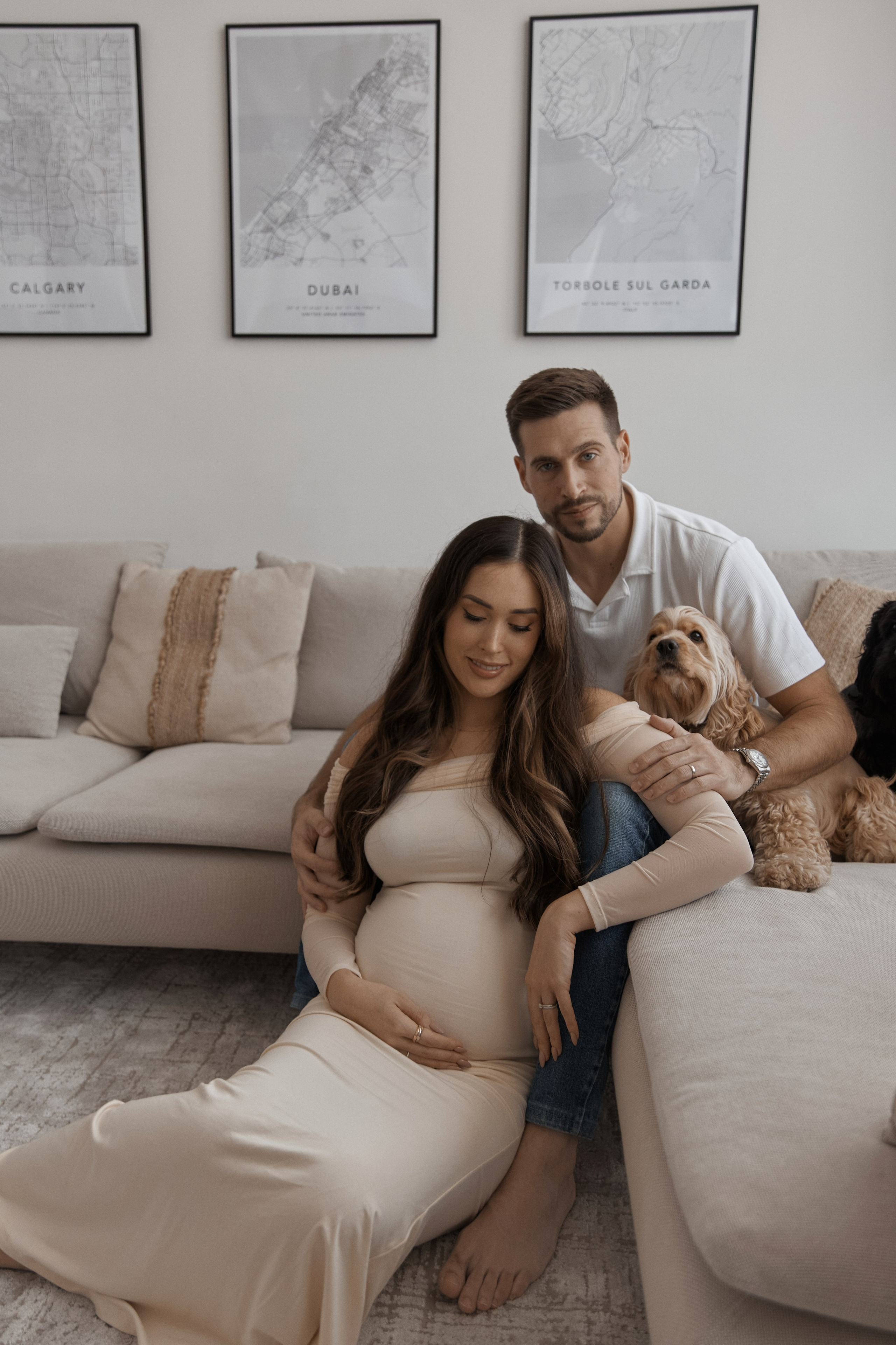 Cozy Pregnancy Photoshoot Dubai | At-Home Comfort