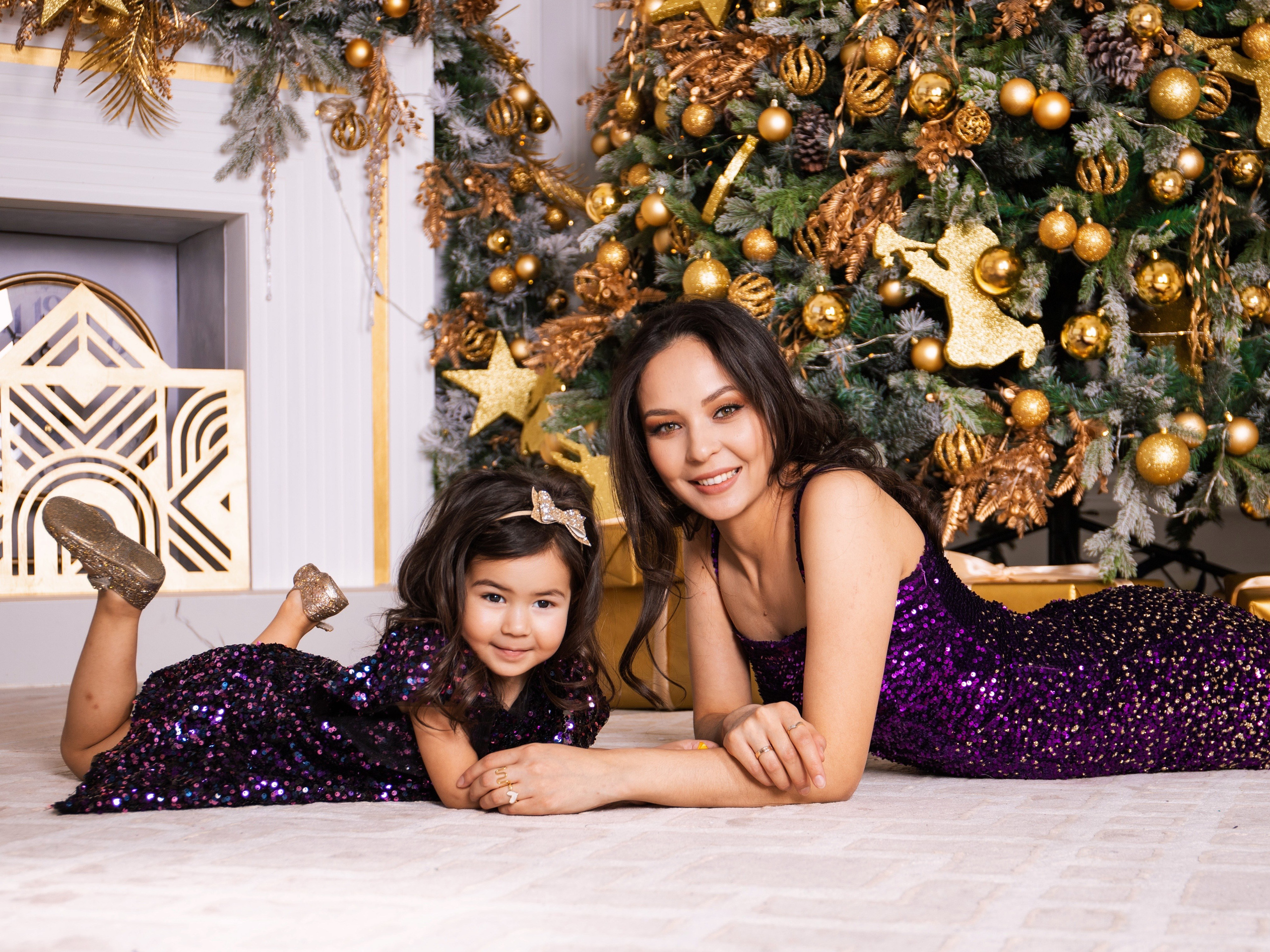 Мама с дочкой новогодняя съемка в студии. Свадебный и семейный фотограф в Москве Мила Широких
