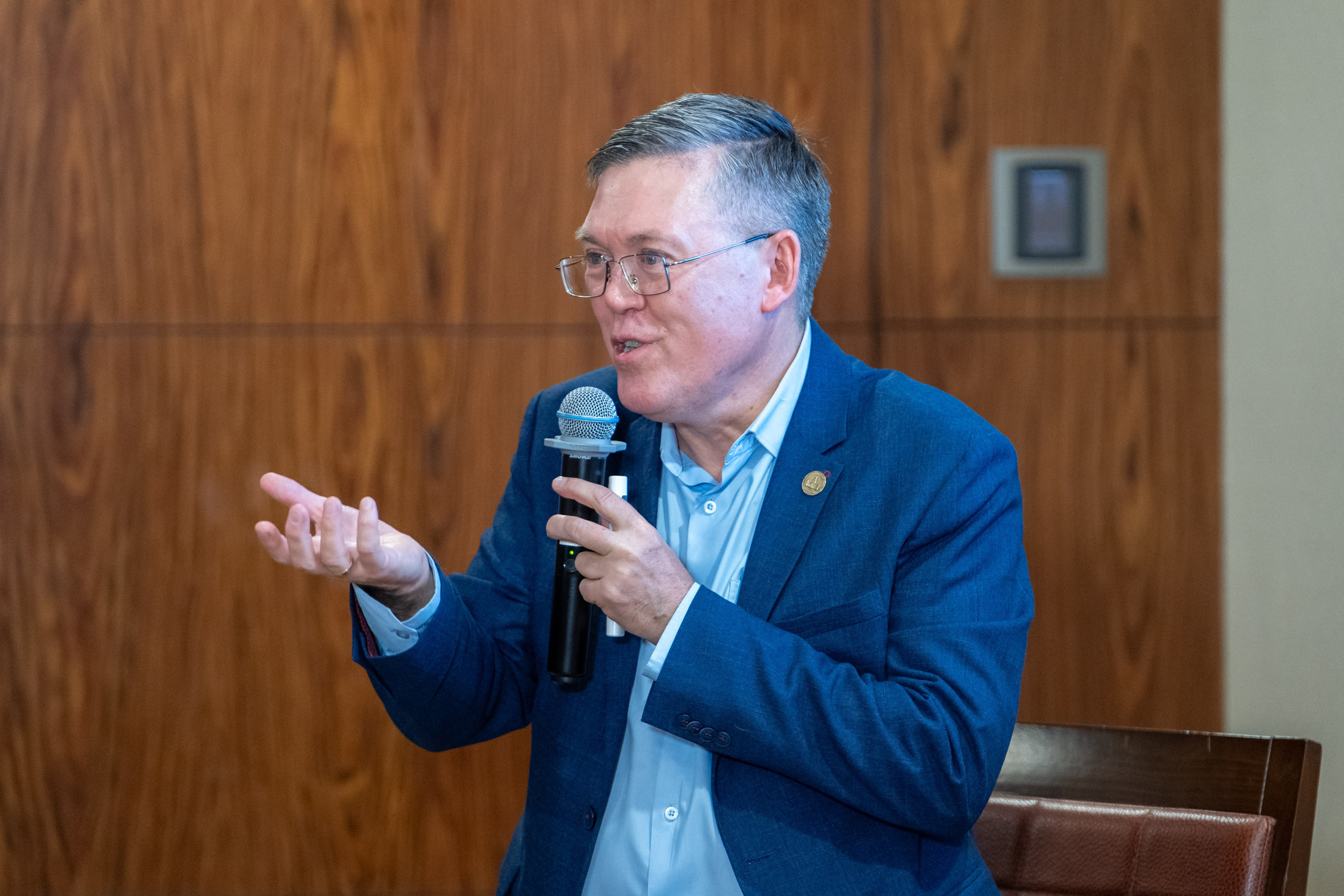 Лекция Вячеслава Дубынина о выгорании. Репортажный и интерьерный фотограф Александра Солдатова