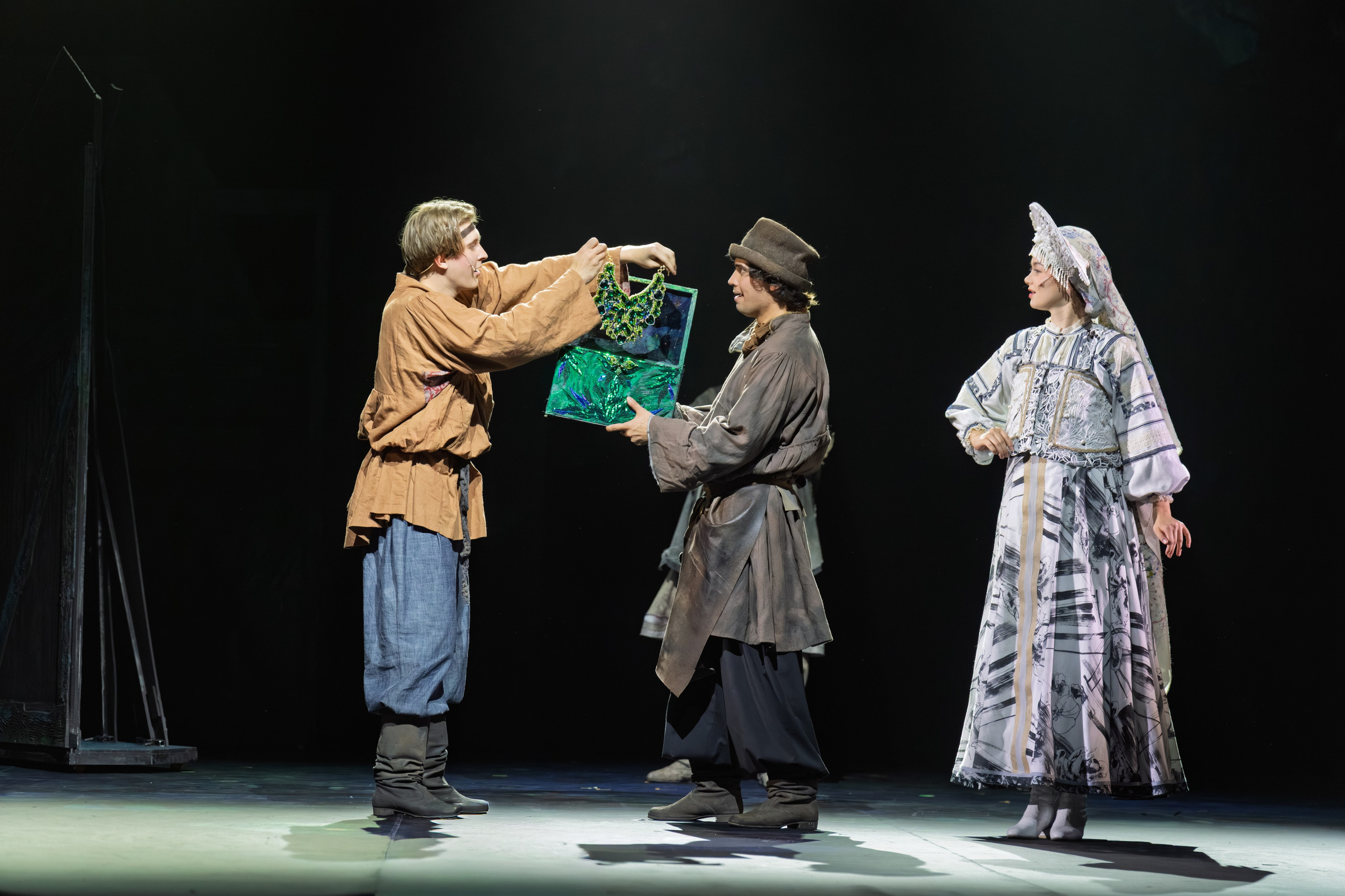 Театр Терезы Дуровой: Малахитовая Шкатулка. Сайт фотографа Сергея Абрамова