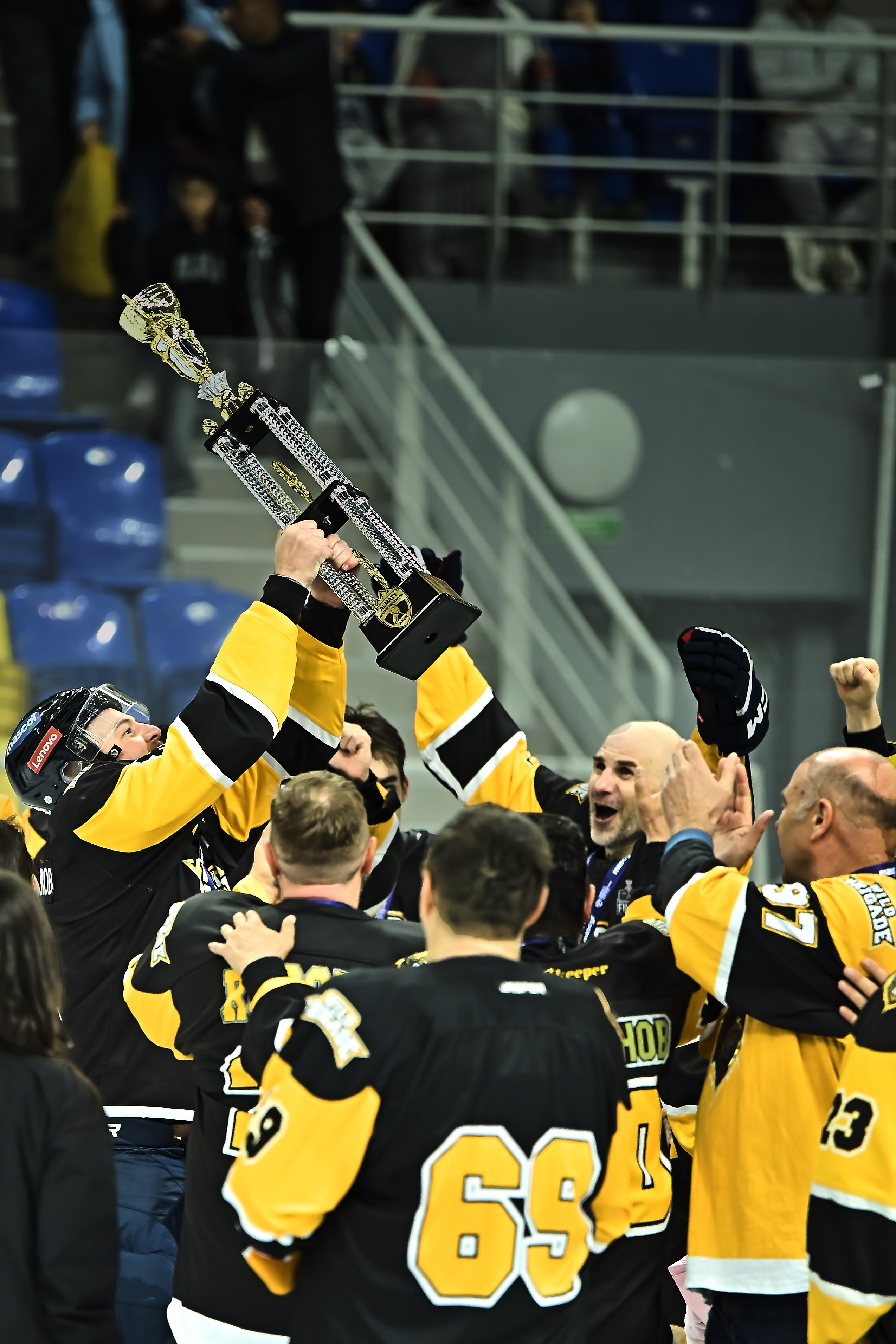 Хоккей Golden Puck 2025-2026. Фотограф в Алматы Егор Поленов