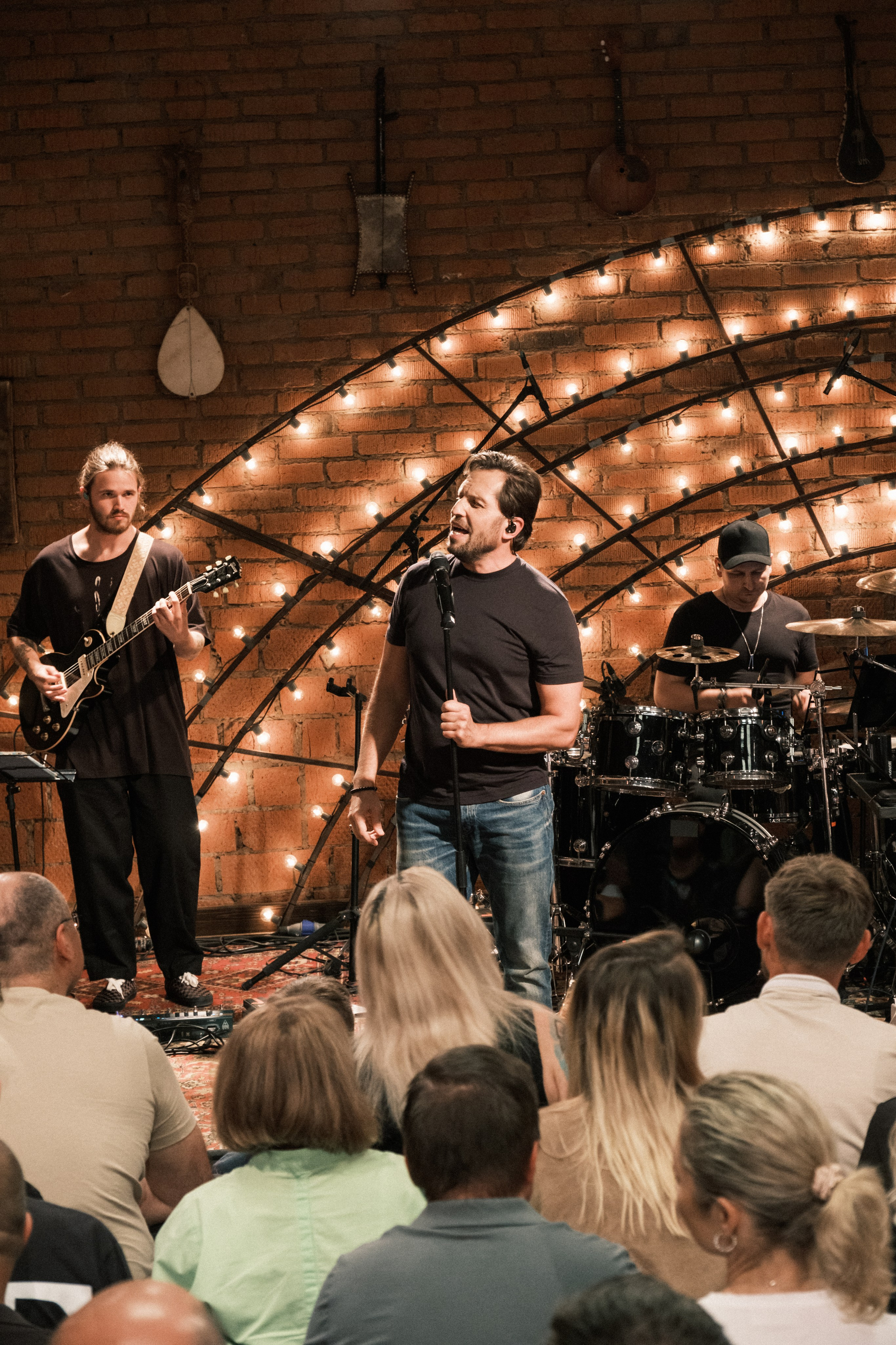 Квартирник у Маргулиса. Александр Ревва (Артур Пирожков). Профессиональный фотограф в Москве и МО Денис Кулешов