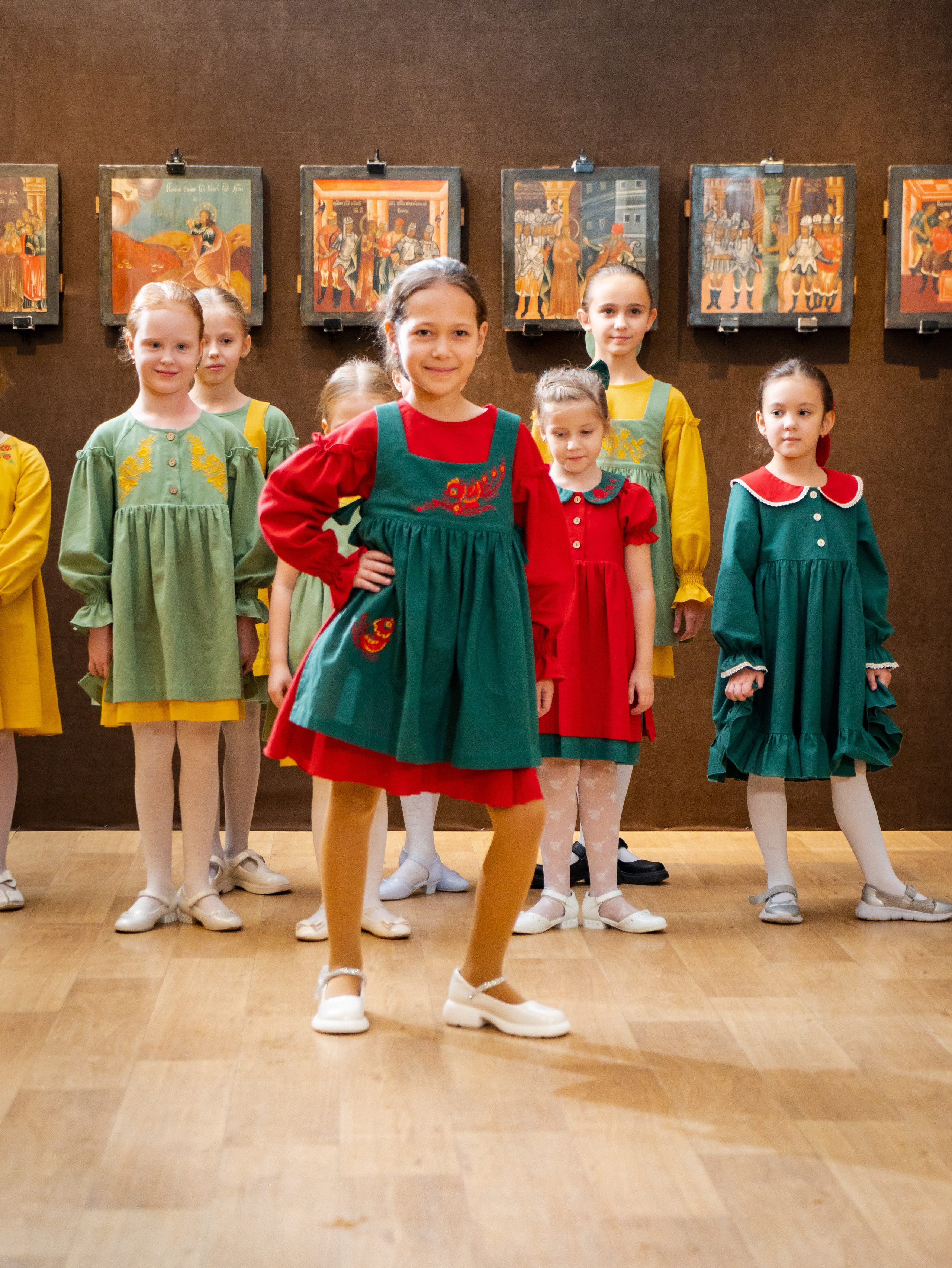 Показ одежды в рамках выставки «105. Лучшее». Фотограф Москва