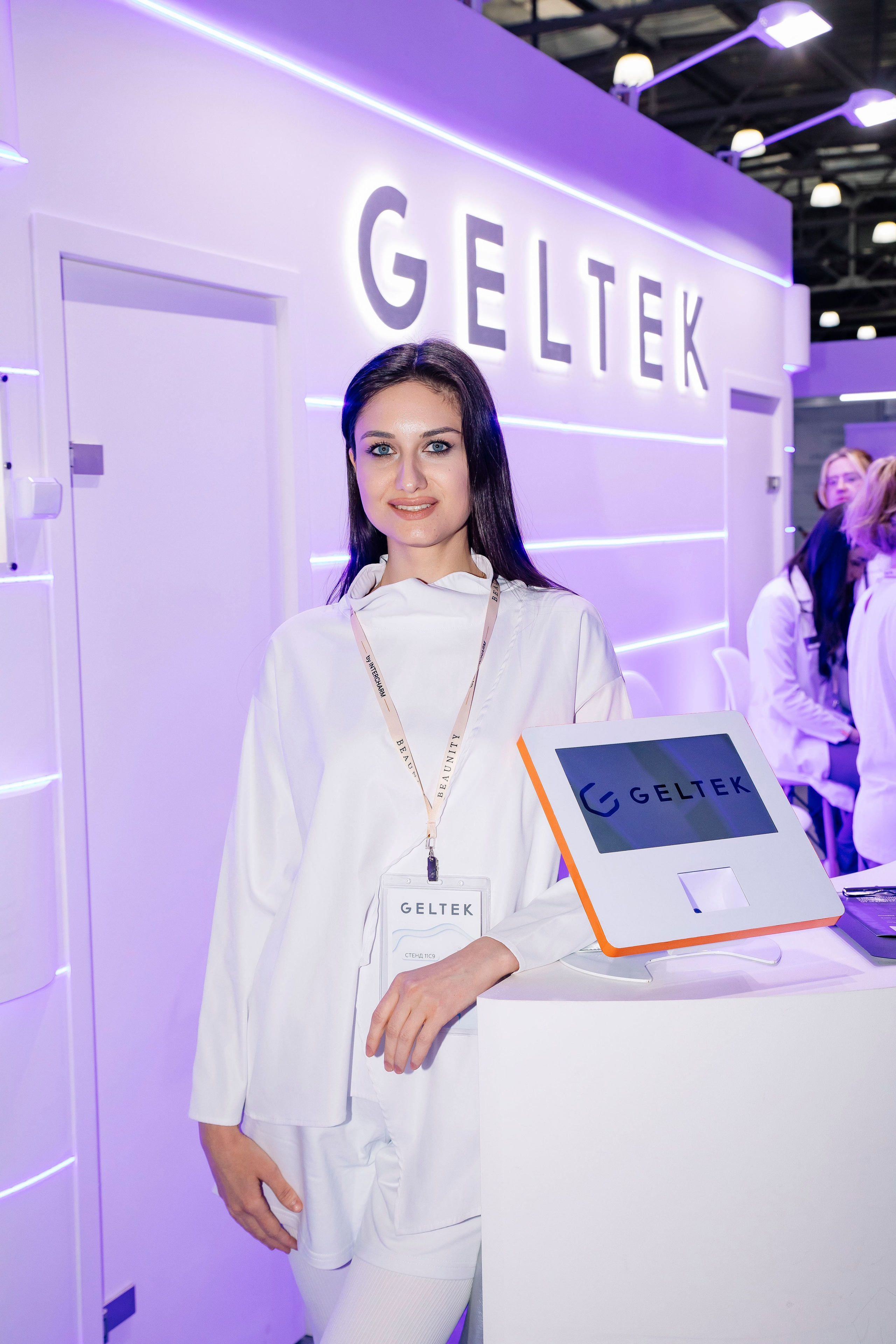 Выставка BEAUNITY by InterCHARM 2026. Профессиональный фотограф в Москве | Заказать фотосессию и съемку