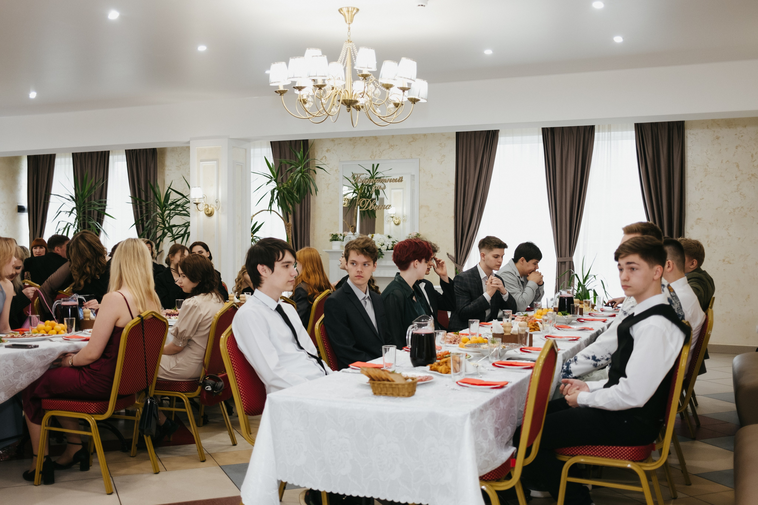 Выпускной 11 класс школы № 30. Свадебный и репортажной фотограф Денис Ожигин в Краснодаре и Краснодарском крае