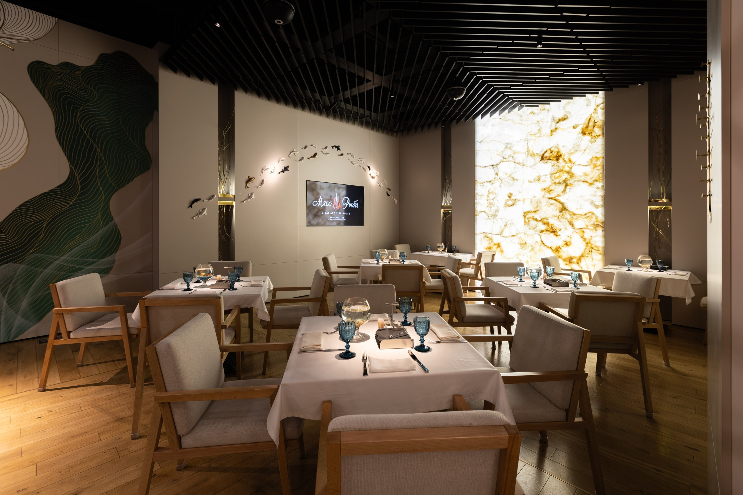 Интерьерная фотосъемка для ресторана Мясо & Рыба. Worldwide Wedding Photography Demskoy Studio