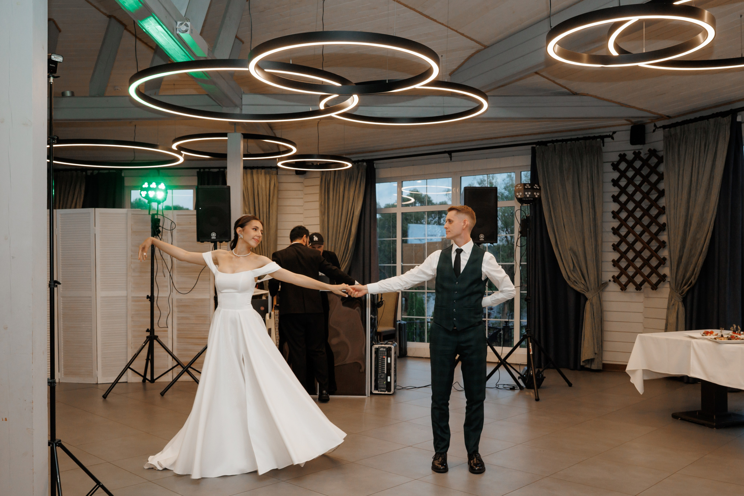 Регистрация в отеле Fish Point, ЗАГС Бутово, прогулка в Остафьево. Свадебный и репортажный фотограф (Москва, Королев и другие)