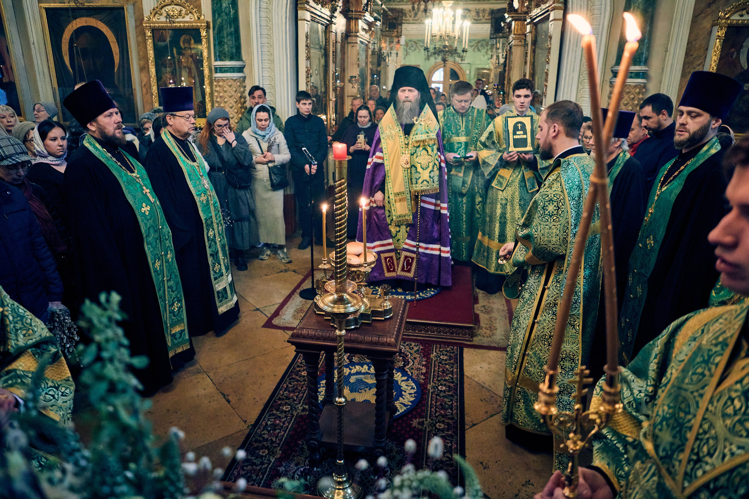 ВСЕНОЩНАЯ НА ВЕРБНОЕ ВОСКРЕСЕНИЕ. DMITRY MOISEENKO — фотограф, художник, топ-стилист