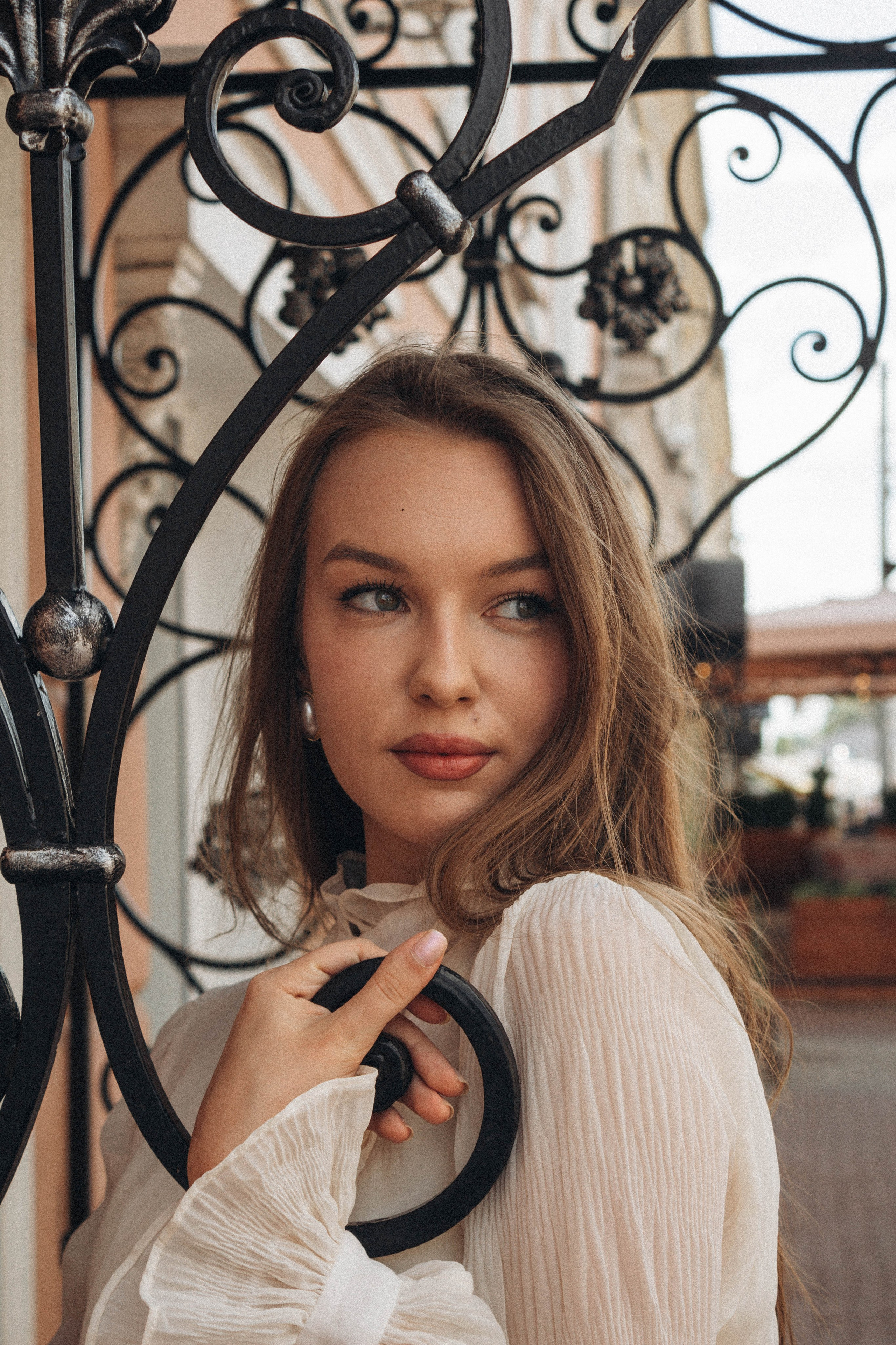 Sofiya. Я — Алёна и я фотографирую красиво (е)