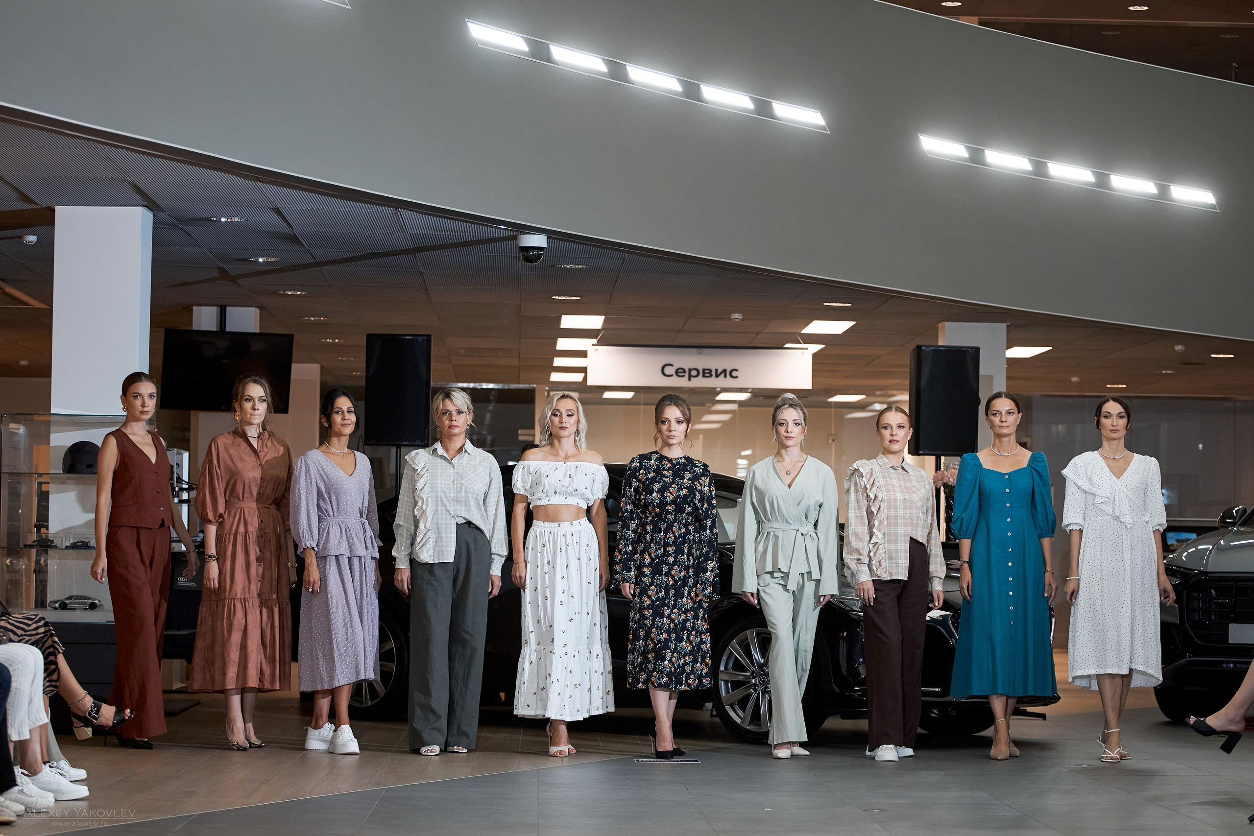 Модный показ PRE-FALL модельной школы Modeling+. Фотограф Алексей Яковлев