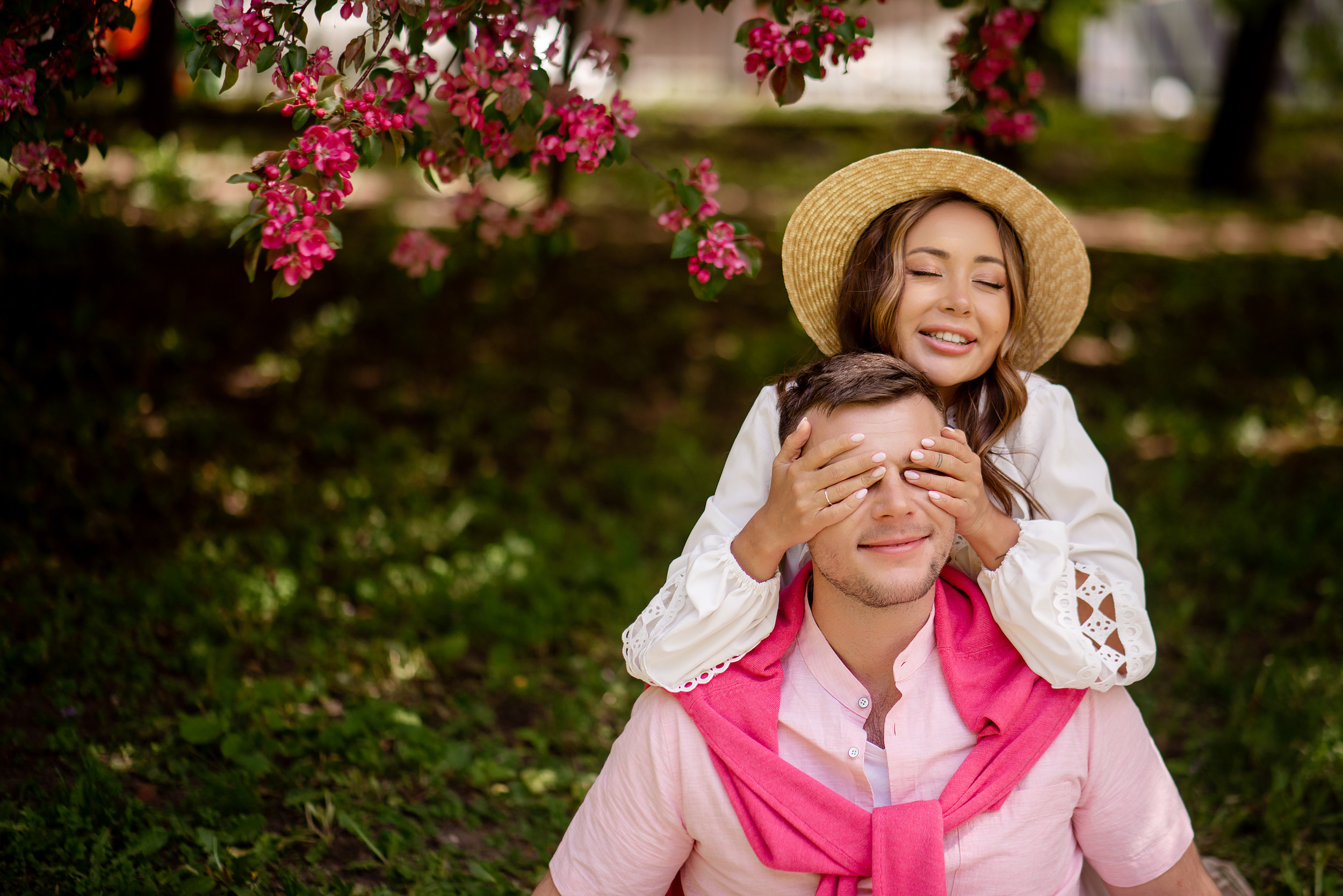 LoveStory в яблонях. Свадебный и семейный фотограф в СПб Валерия Фомичева