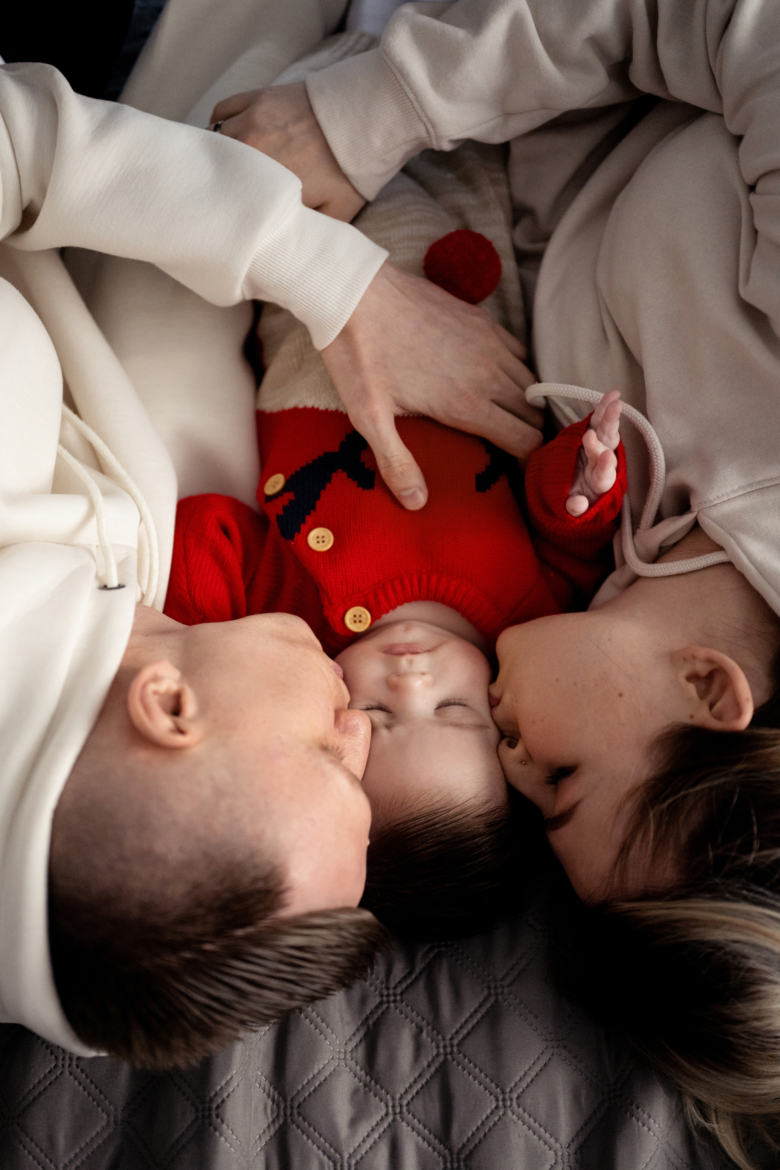 Домашняя фотосессия. Лера, Антон и Марк. Свадебный и семейный фотограф в СПб Валерия Фомичева