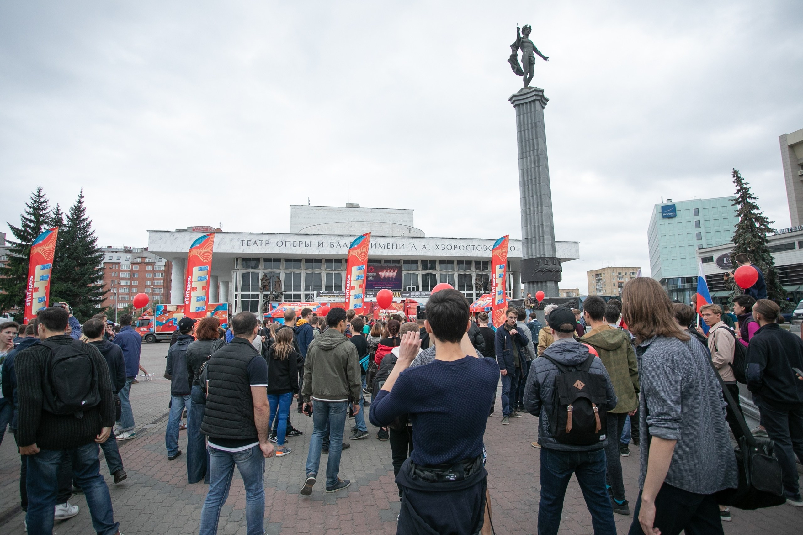 Попади на ТНТ @ Театральная площадь. Репортажный фотограф Максим Полянский. Москва, Санкт-Петербург, Красноярск