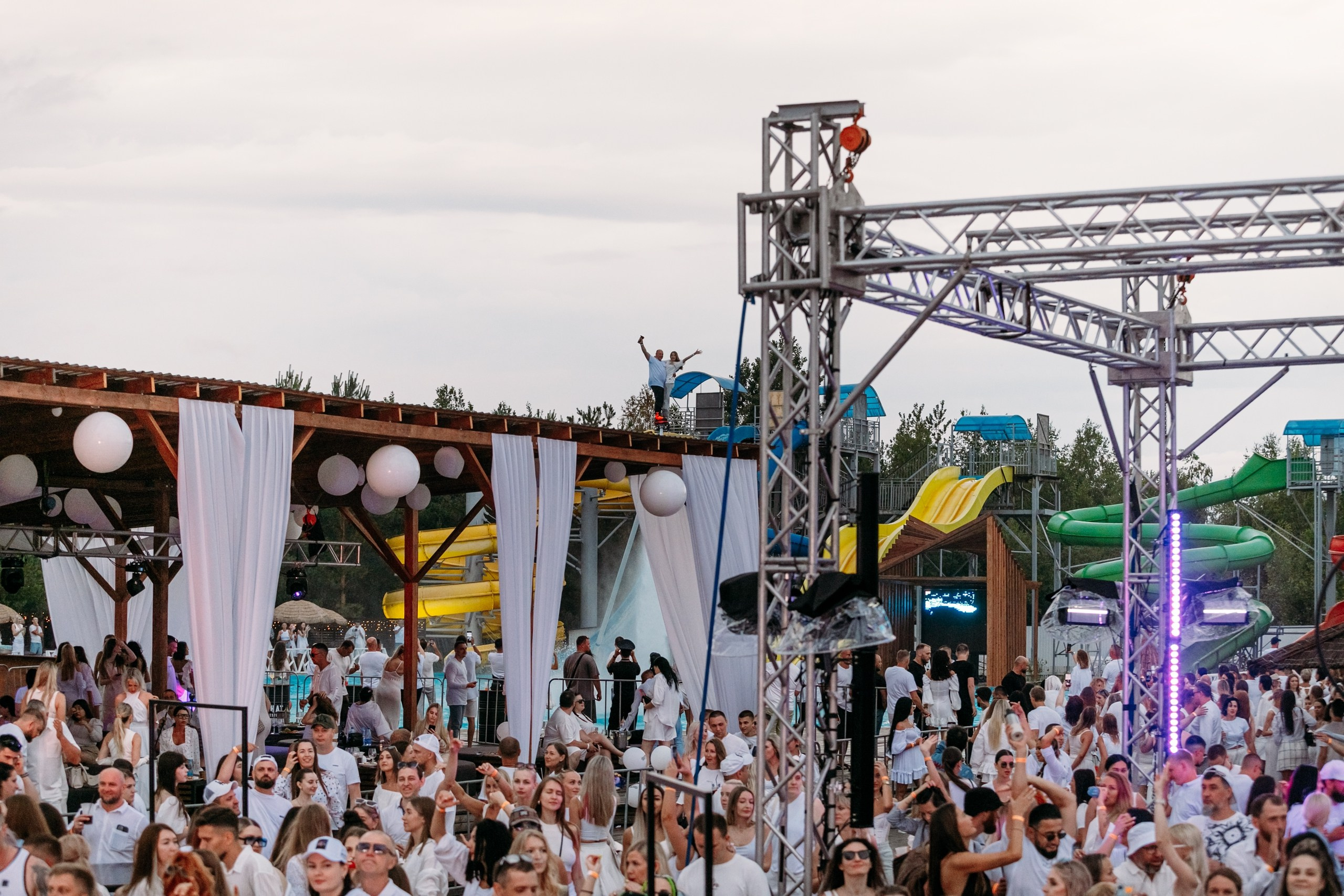 White Party @ Бархат парк. Репортажный фотограф Максим Полянский. Москва, Санкт-Петербург, Красноярск